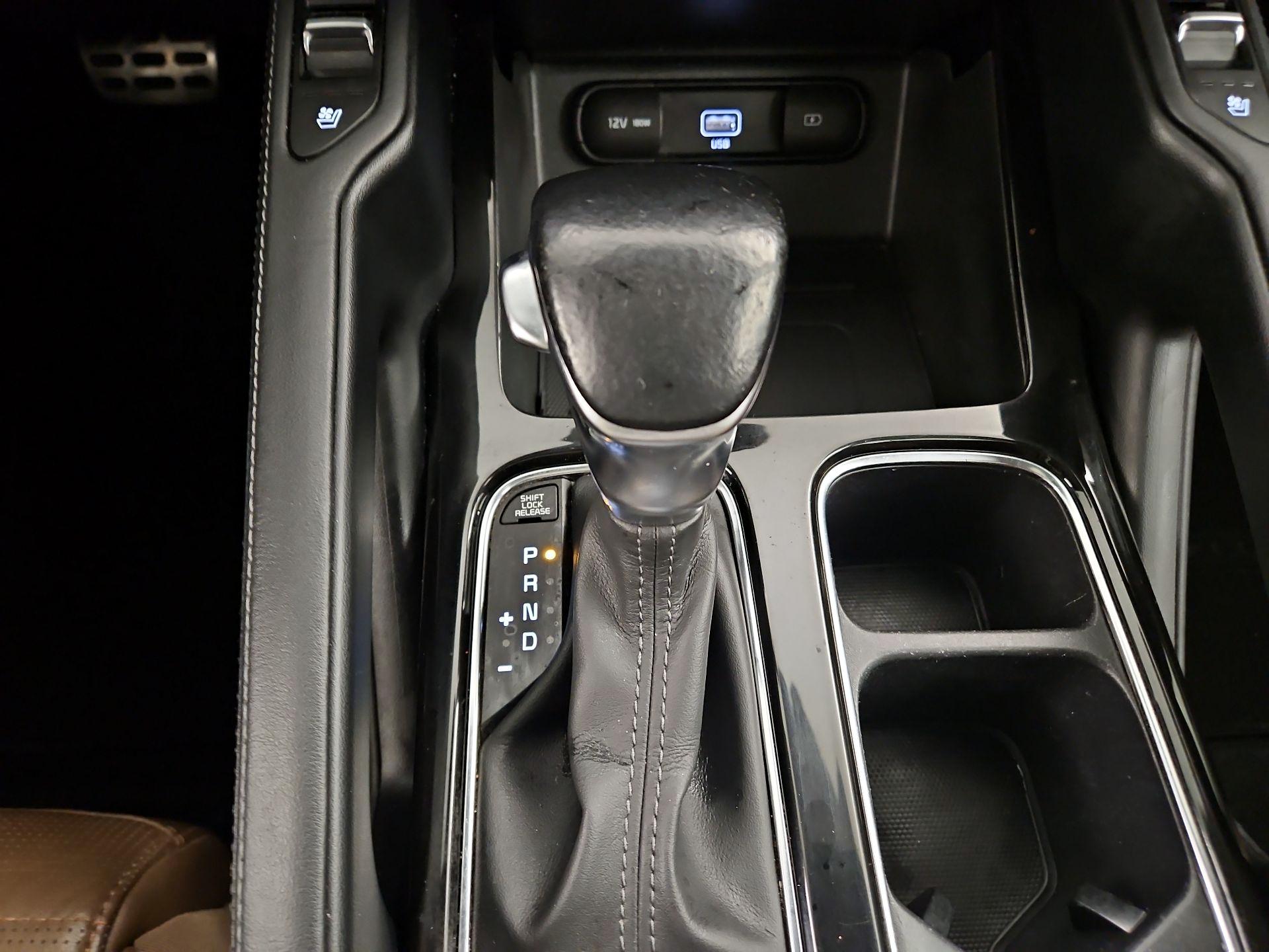 Thumbnail: 2020 Kia Telluride - 18