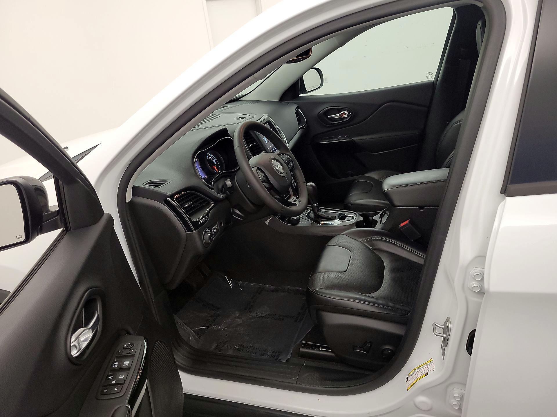 Thumbnail: 2023 Jeep Cherokee - 11