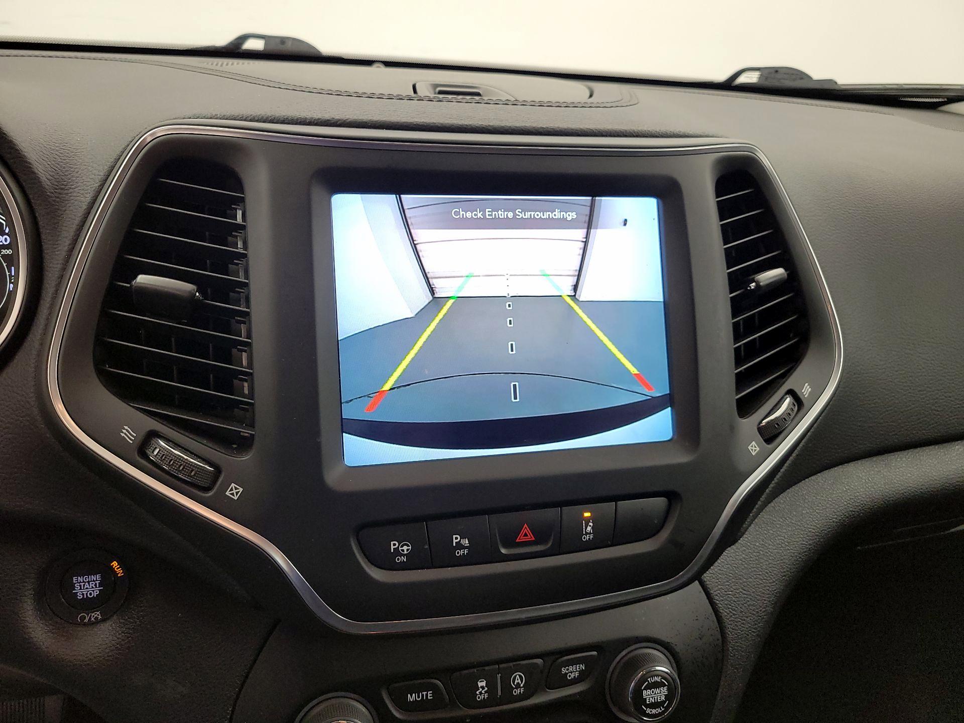 Thumbnail: 2023 Jeep Cherokee - 15