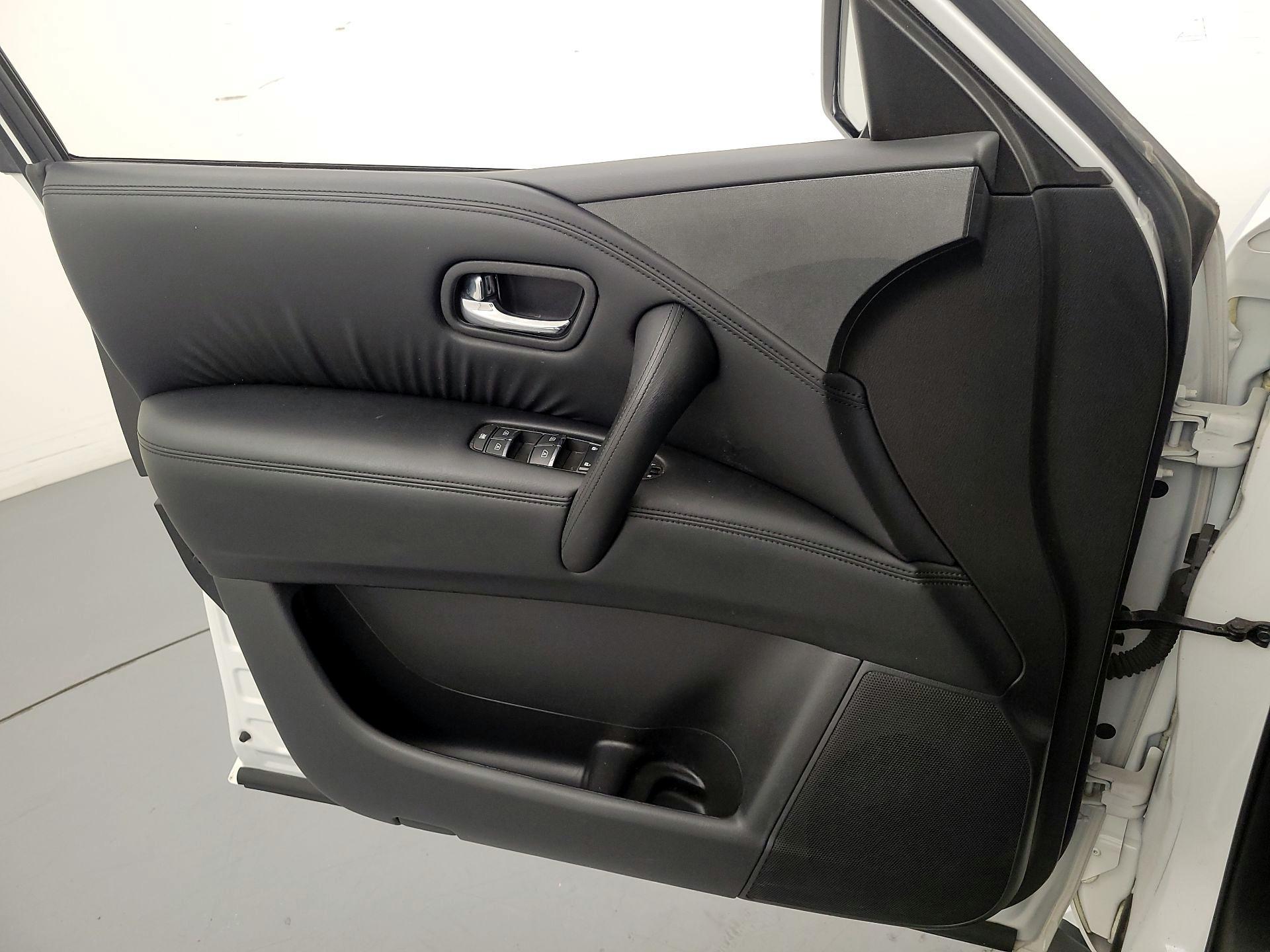 Thumbnail: 2021 Nissan Armada - 12