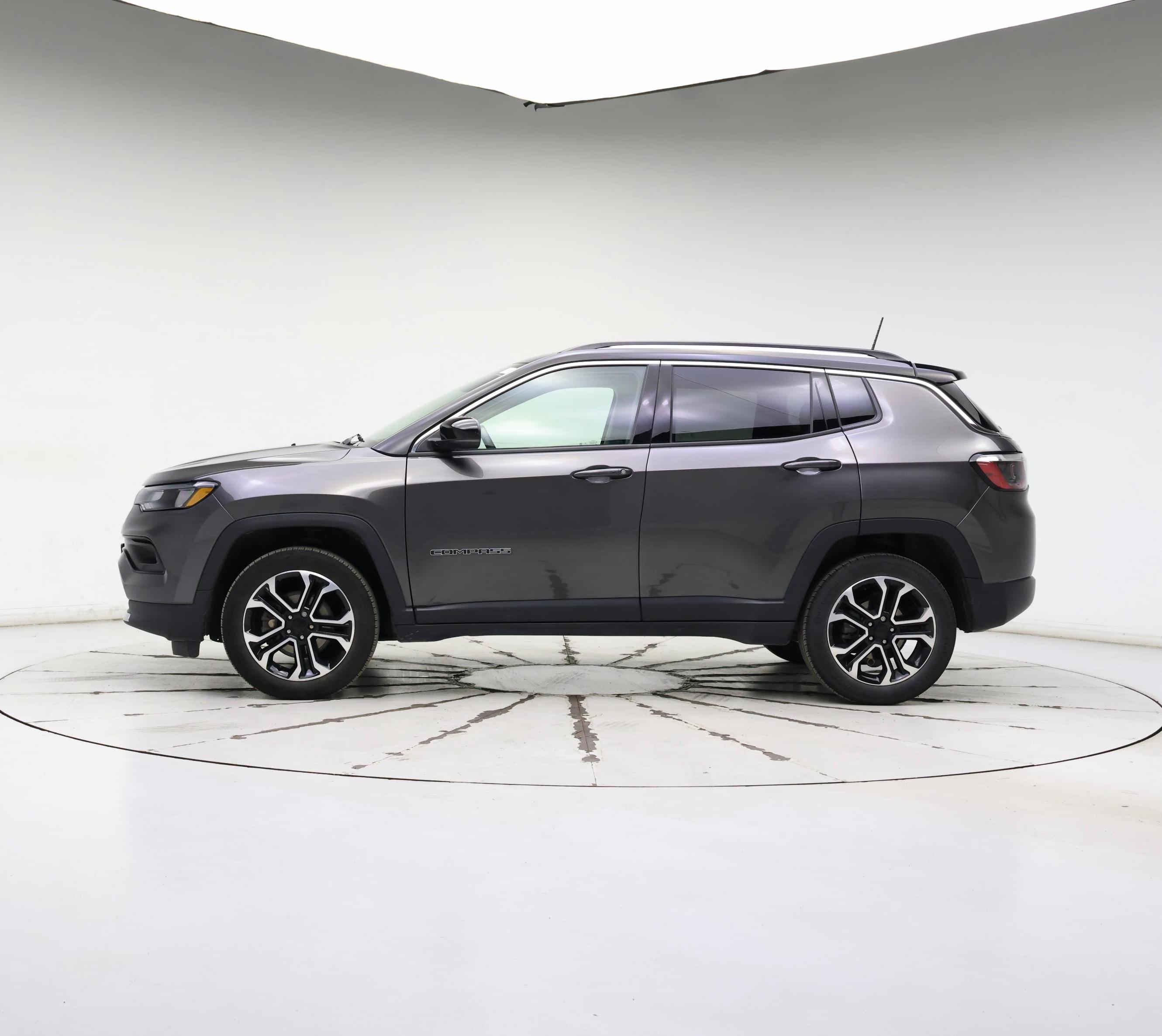 Thumbnail: 2022 Jeep Compass - 3