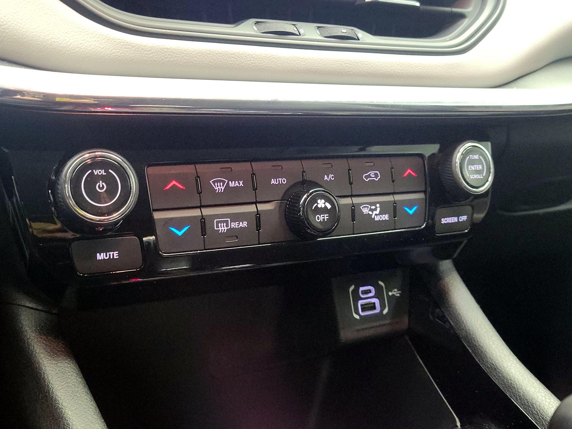 Thumbnail: 2022 Jeep Compass - 16