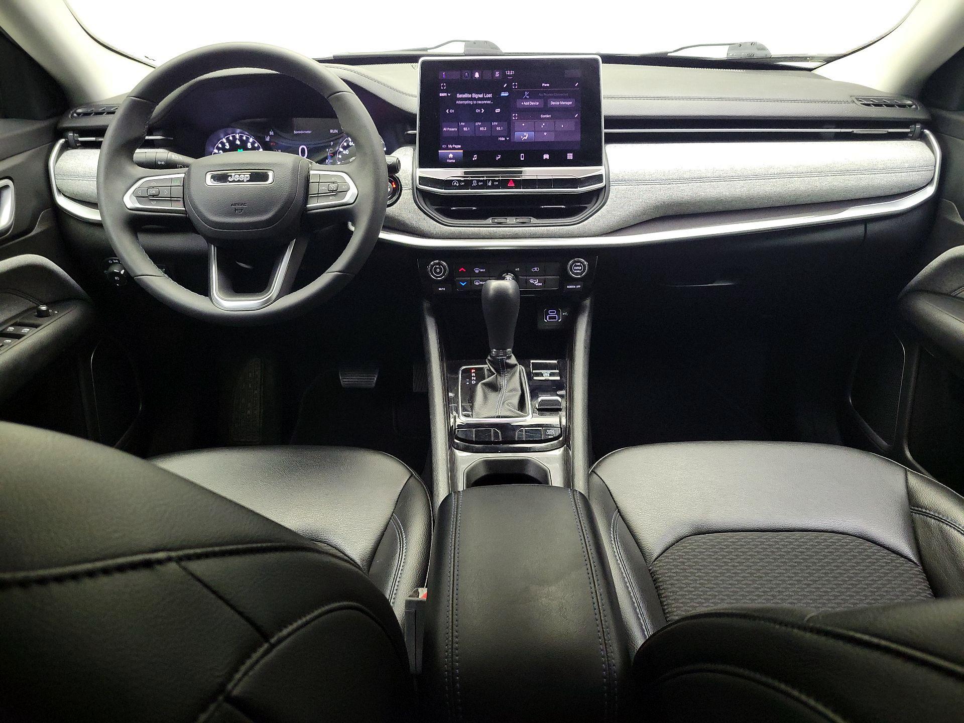 Thumbnail: 2022 Jeep Compass - 9