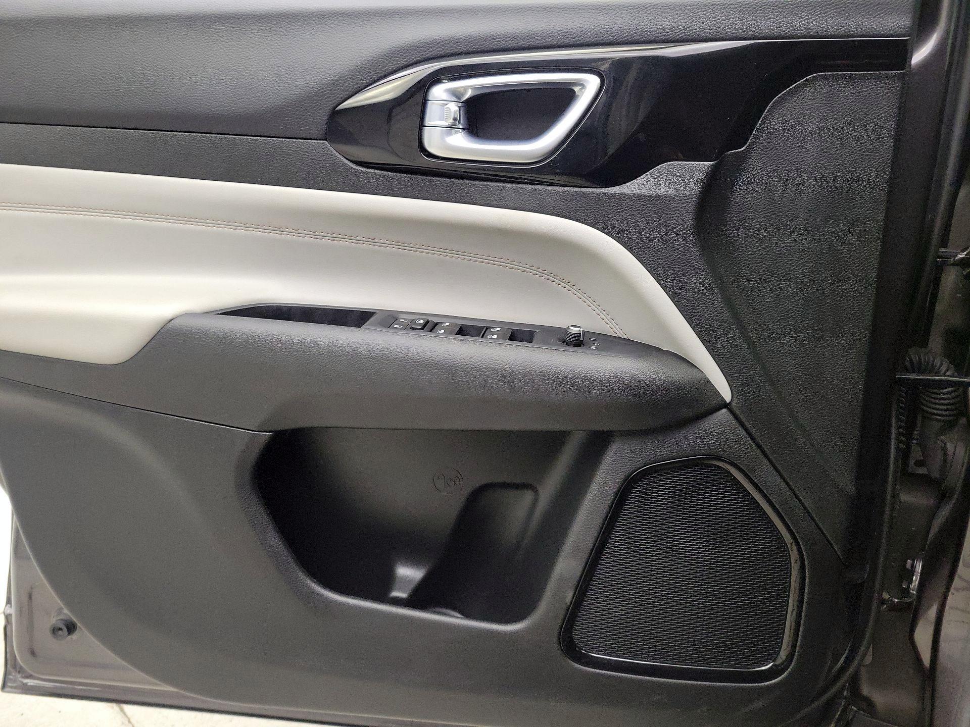 Thumbnail: 2022 Jeep Compass - 12