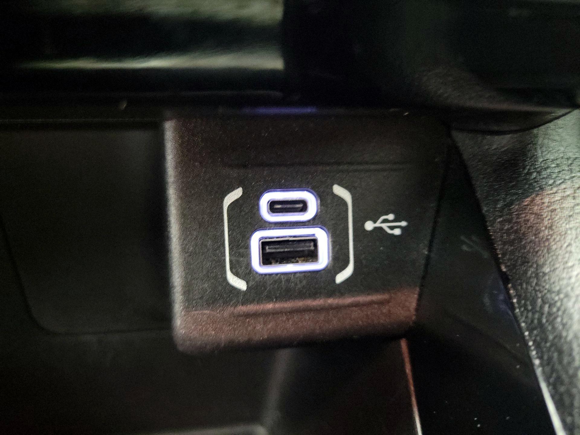 Thumbnail: 2022 Jeep Compass - 17