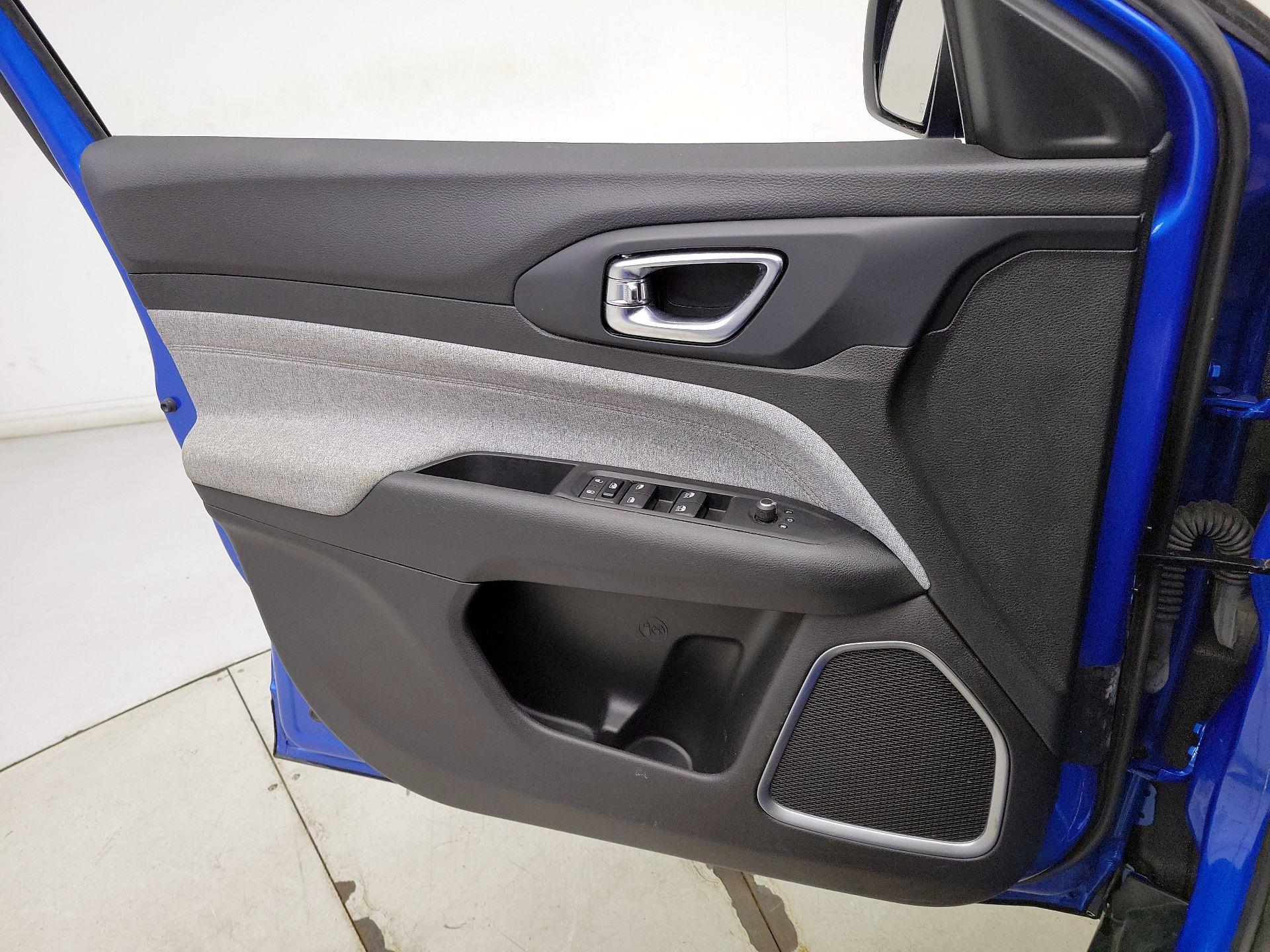 Thumbnail: 2022 Jeep Compass - 12