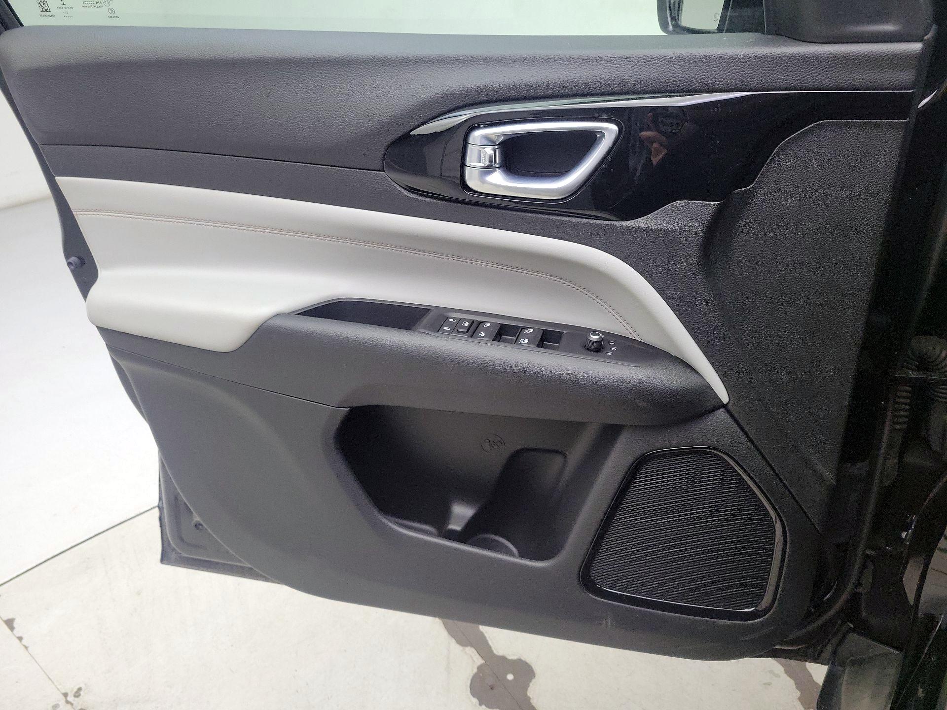 Thumbnail: 2022 Jeep Compass - 12