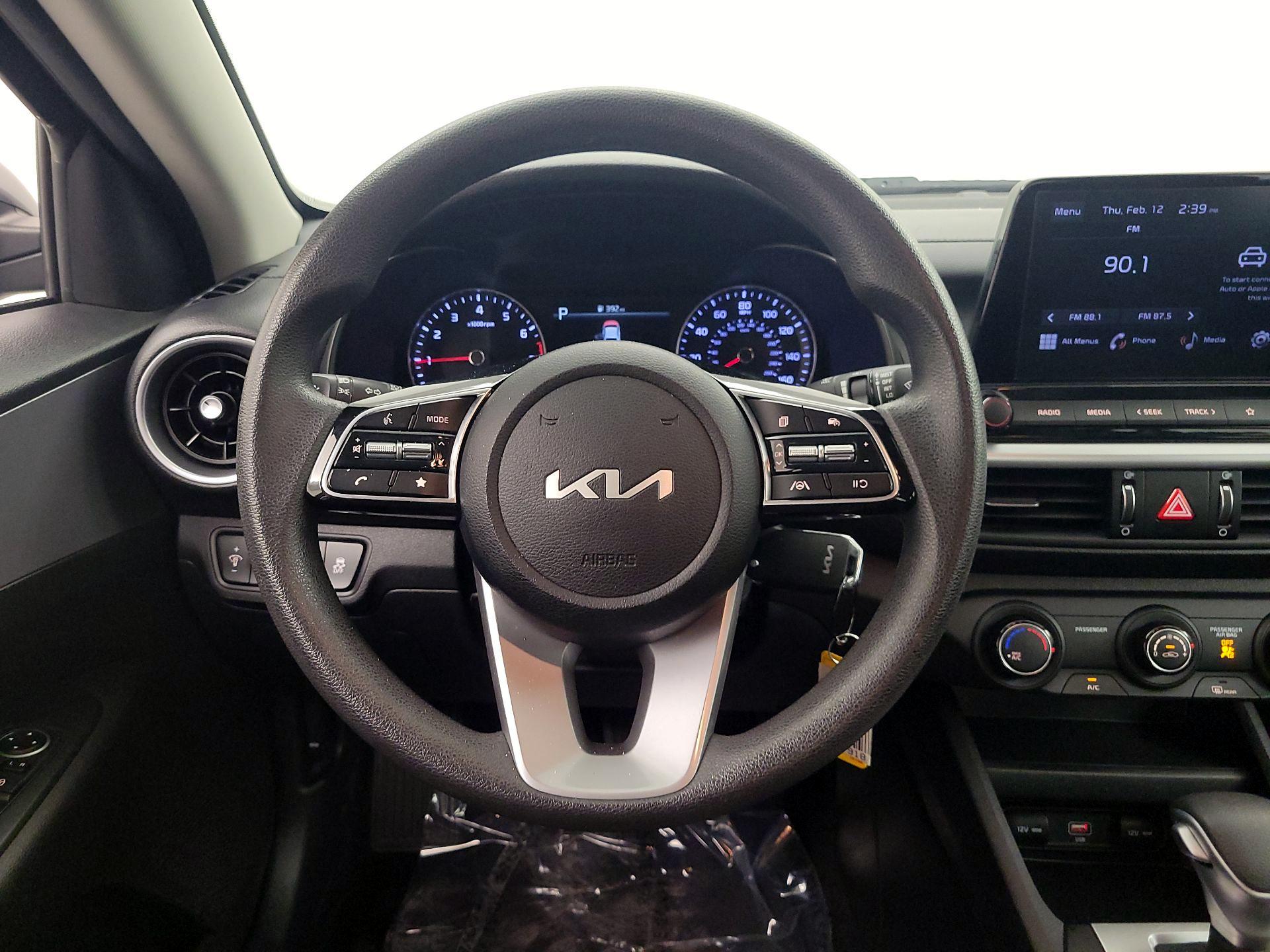 Thumbnail: 2023 Kia Forte - 10