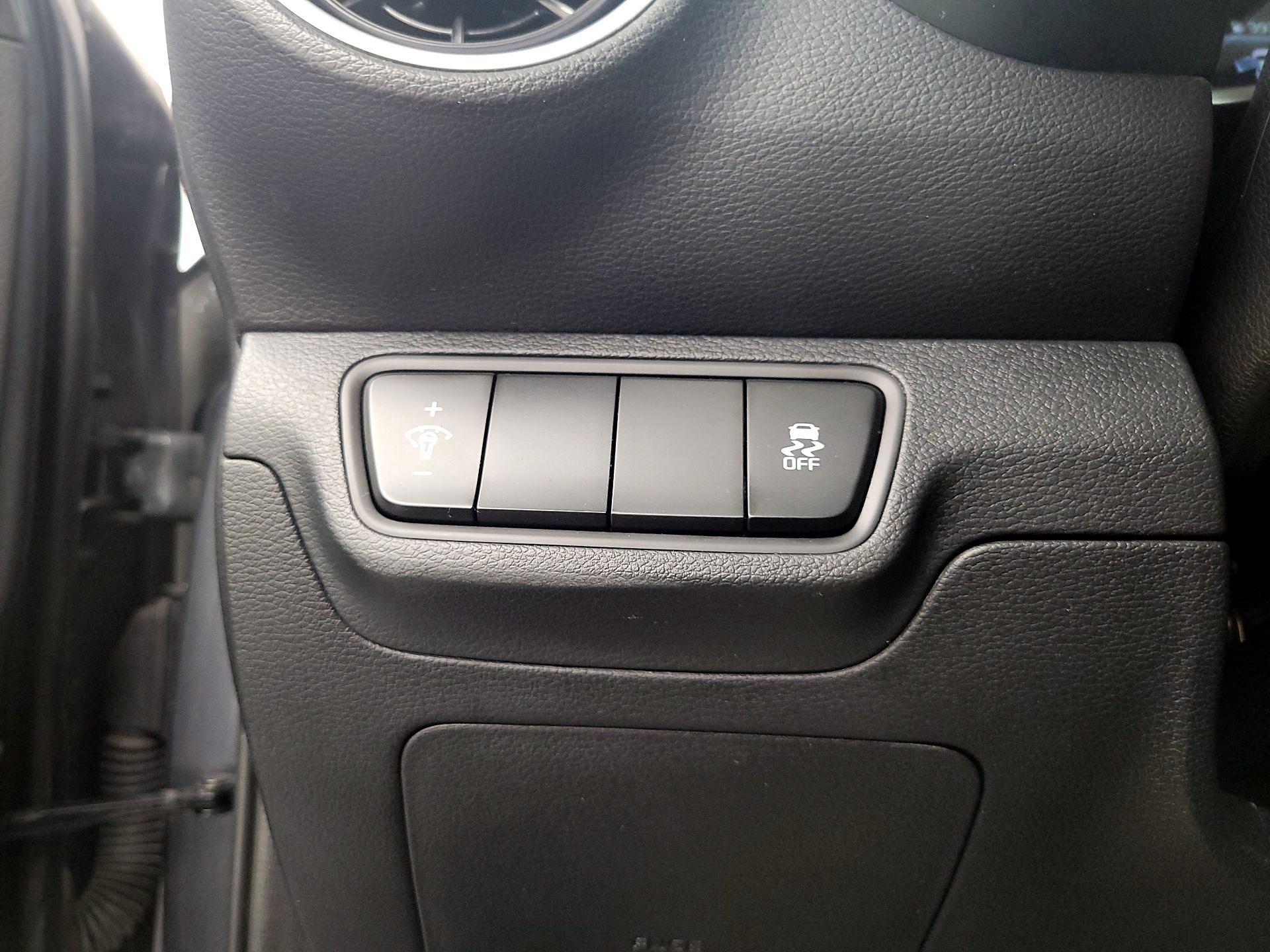 Thumbnail: 2023 Kia Forte - 13