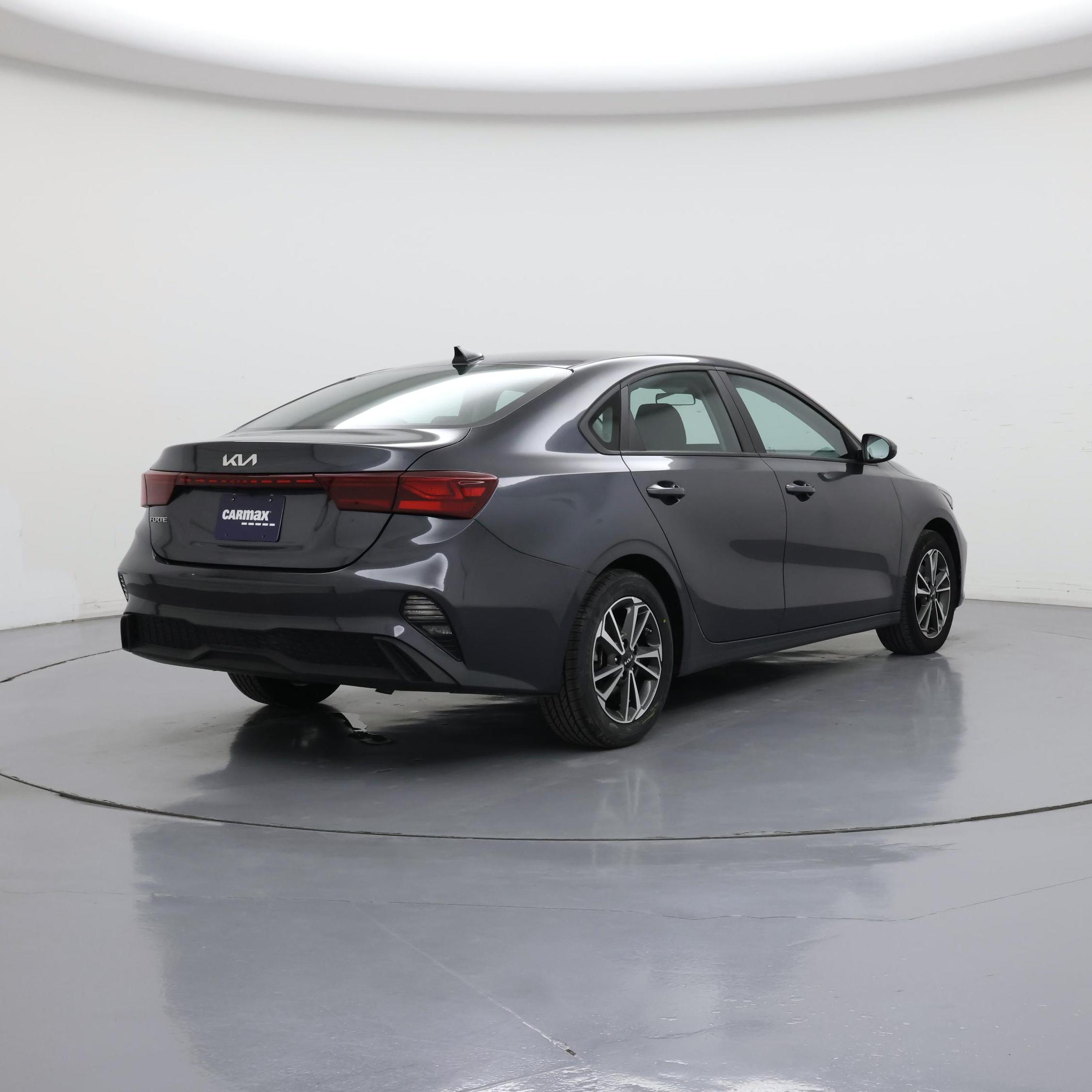Thumbnail: 2023 Kia Forte - 8