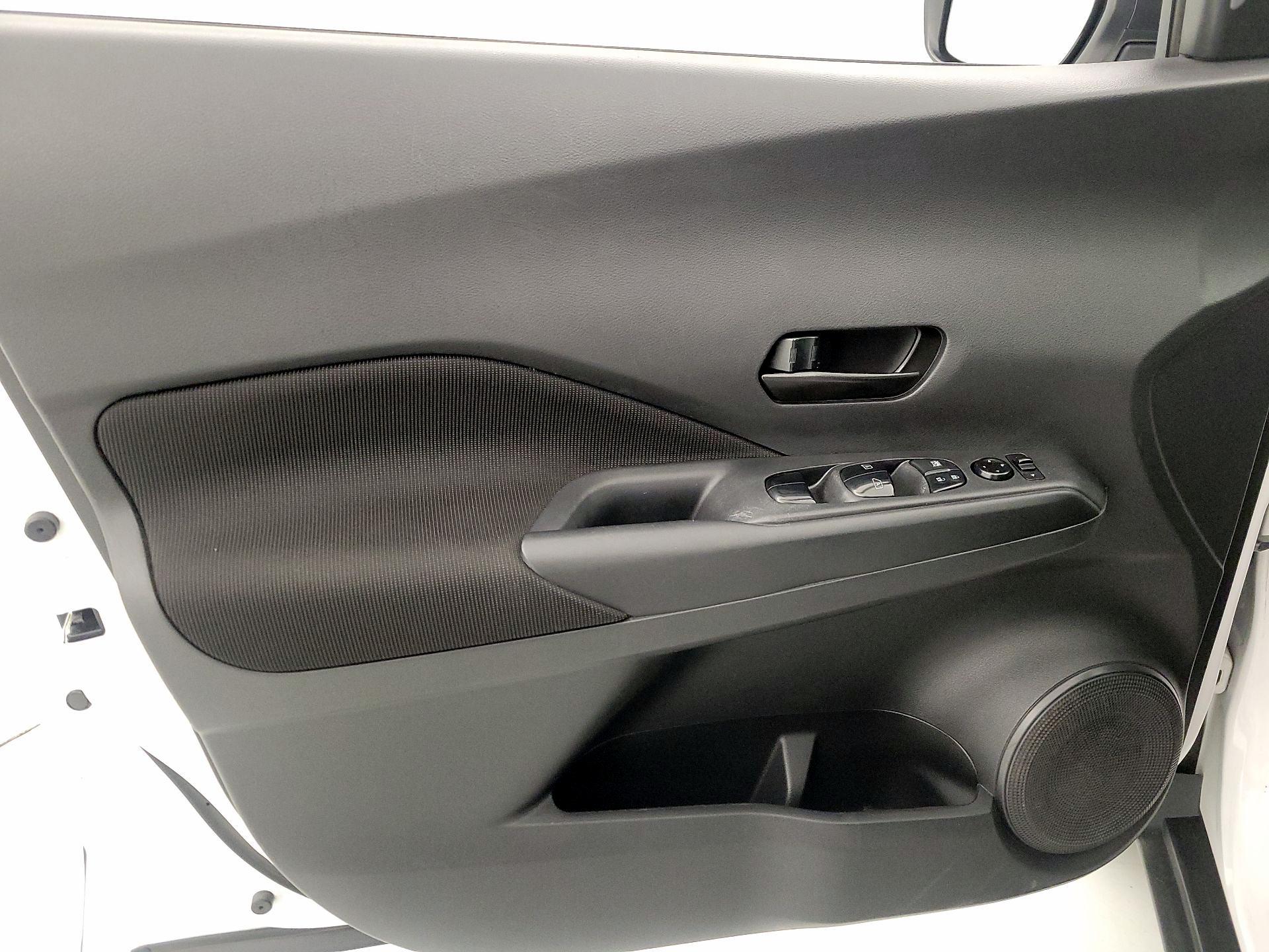 Thumbnail: 2022 Nissan Kicks - 12