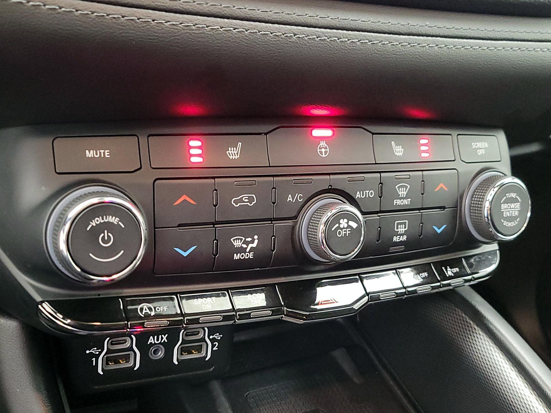 Thumbnail: 2022 Dodge Durango - 17