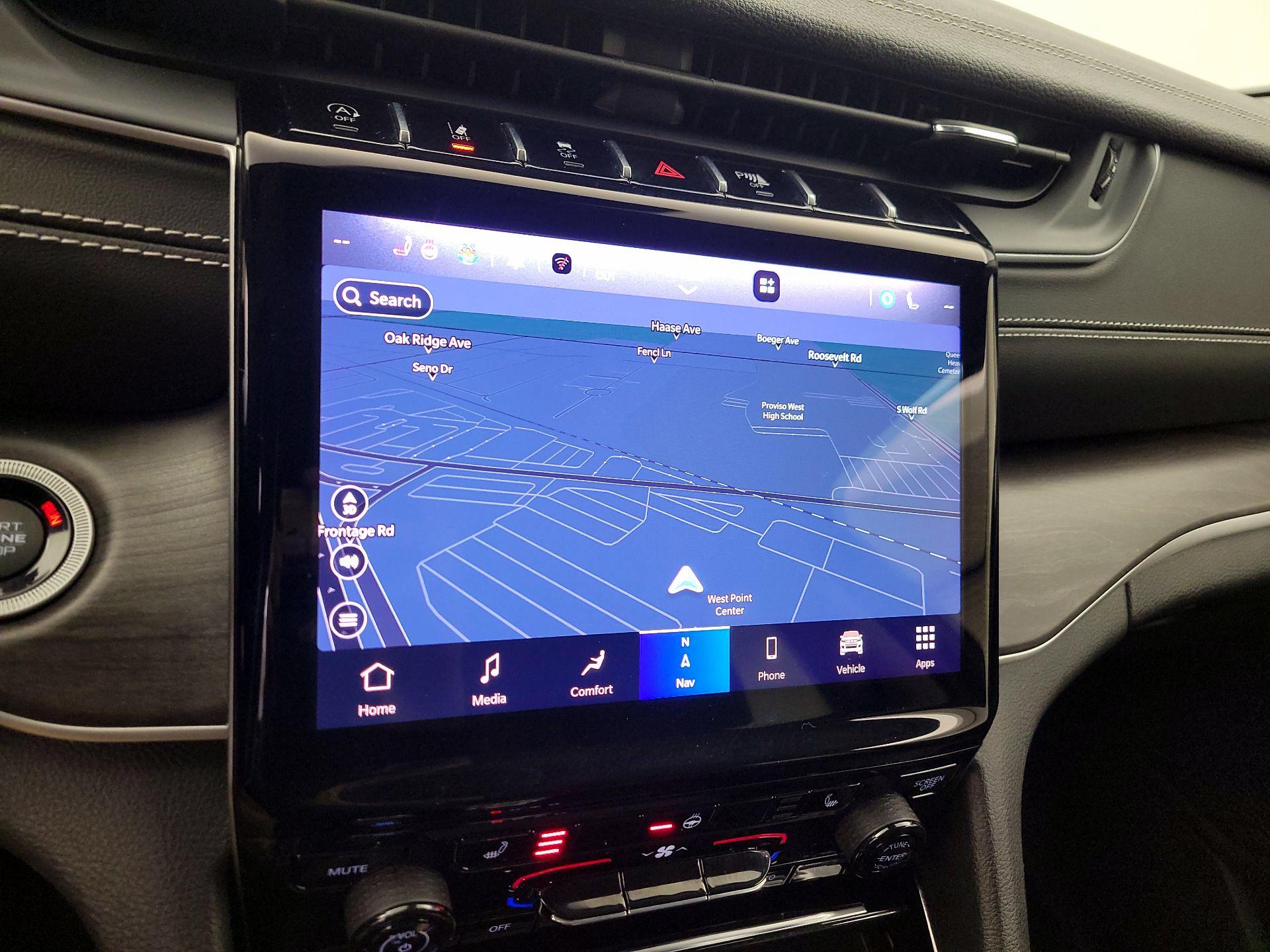 Thumbnail: 2023 Jeep Grand Cherokee - 14