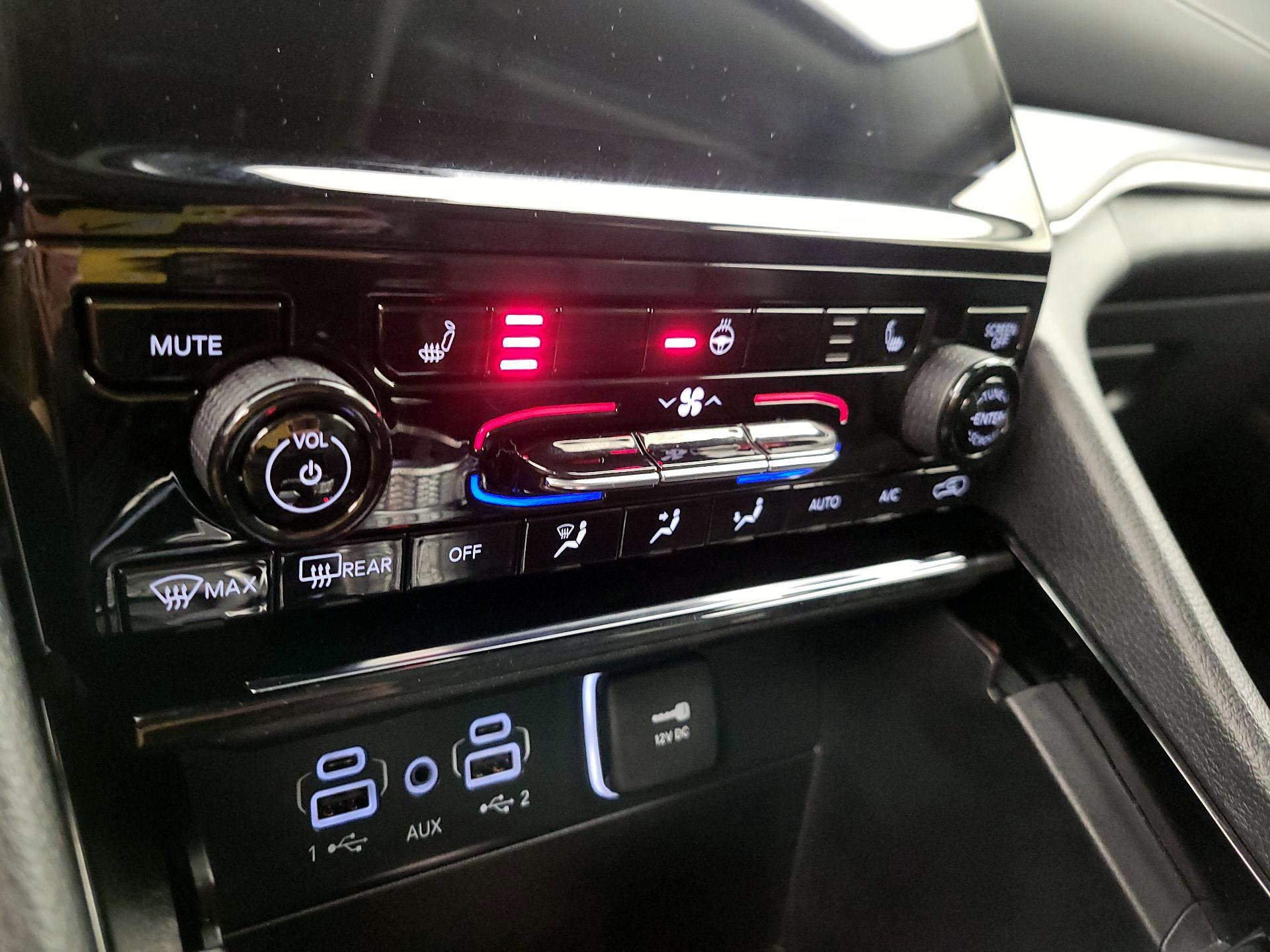 Thumbnail: 2023 Jeep Grand Cherokee - 17