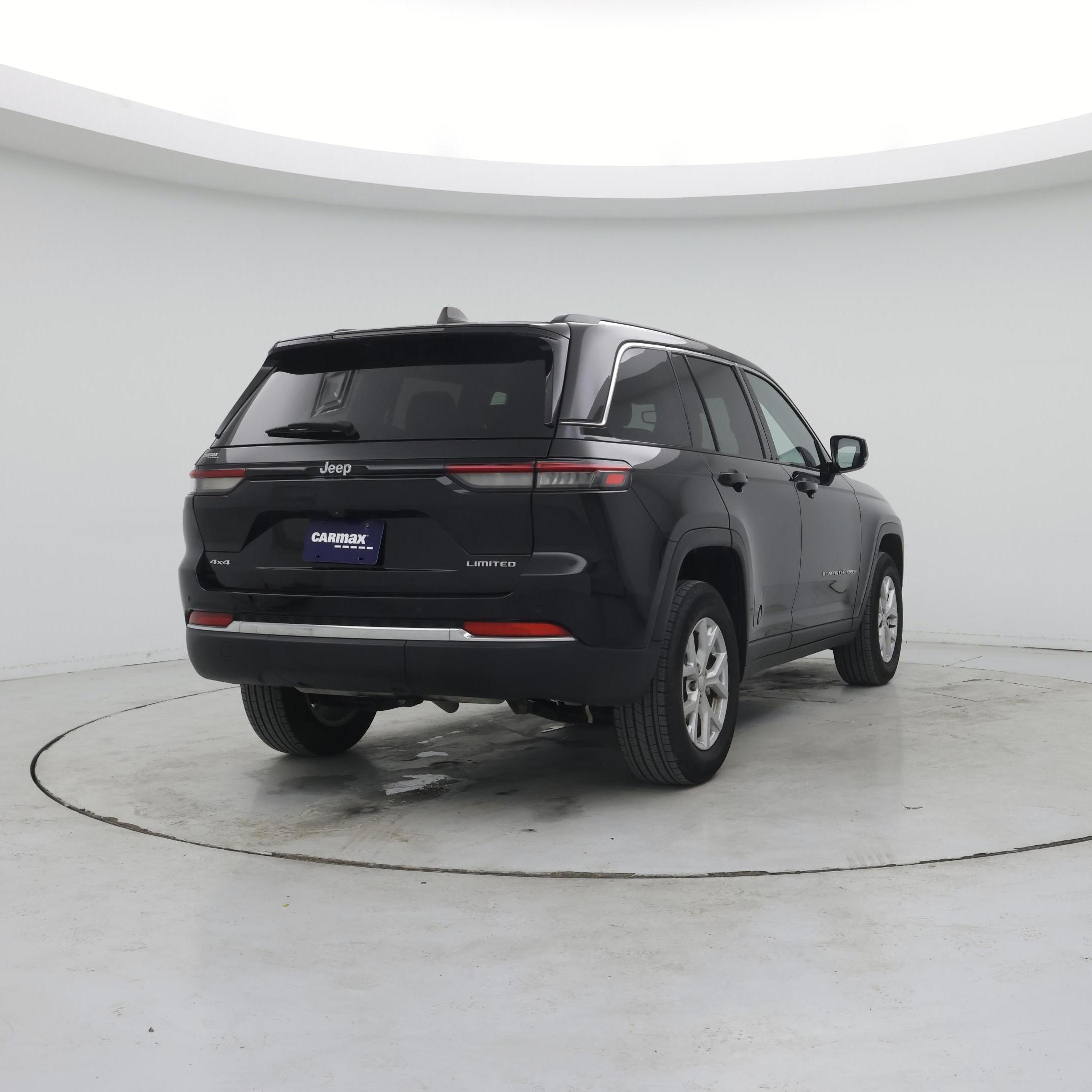 Thumbnail: 2023 Jeep Grand Cherokee - 8