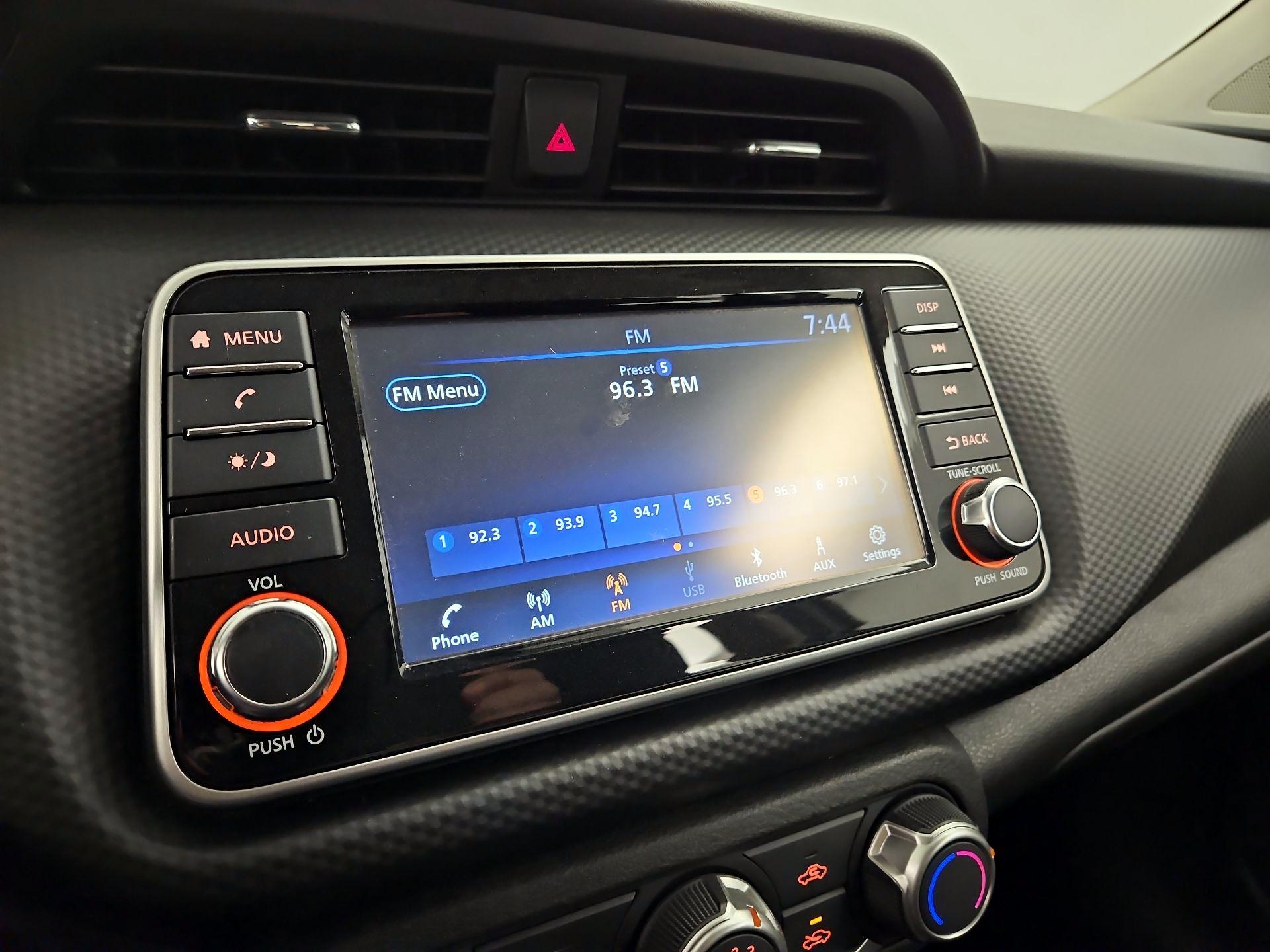 Thumbnail: 2023 Nissan Kicks - 15