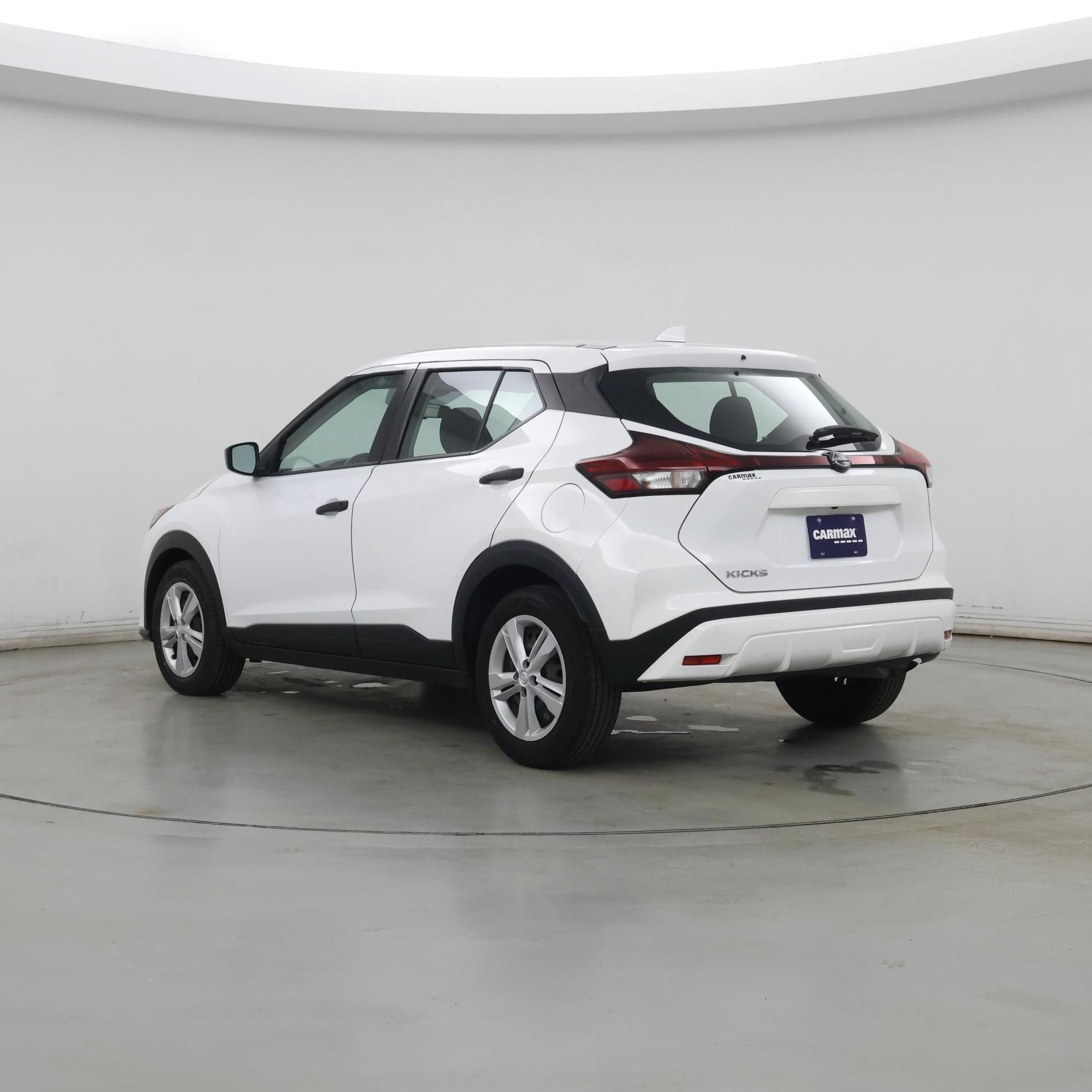 Thumbnail: 2023 Nissan Kicks - 2