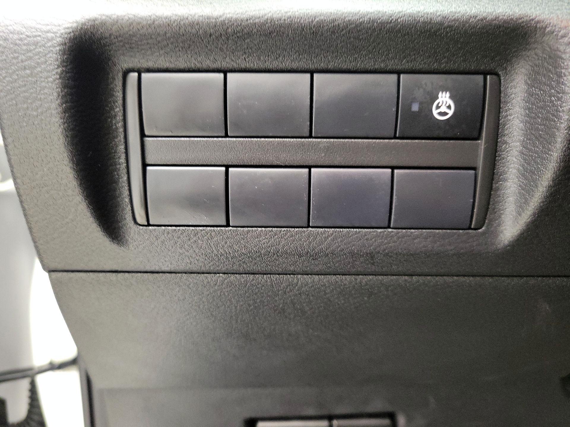 Thumbnail: 2023 Nissan Kicks - 13