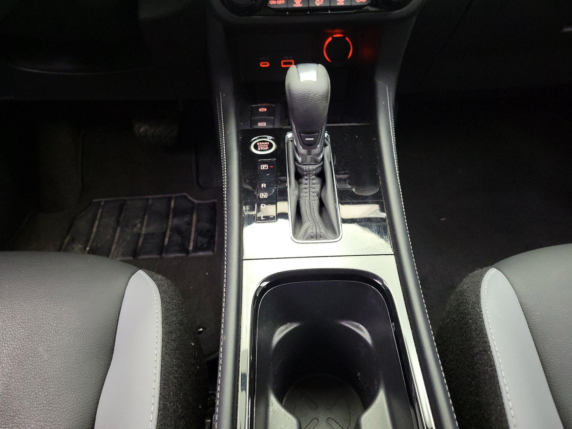 Thumbnail: 2023 Nissan Kicks - 17