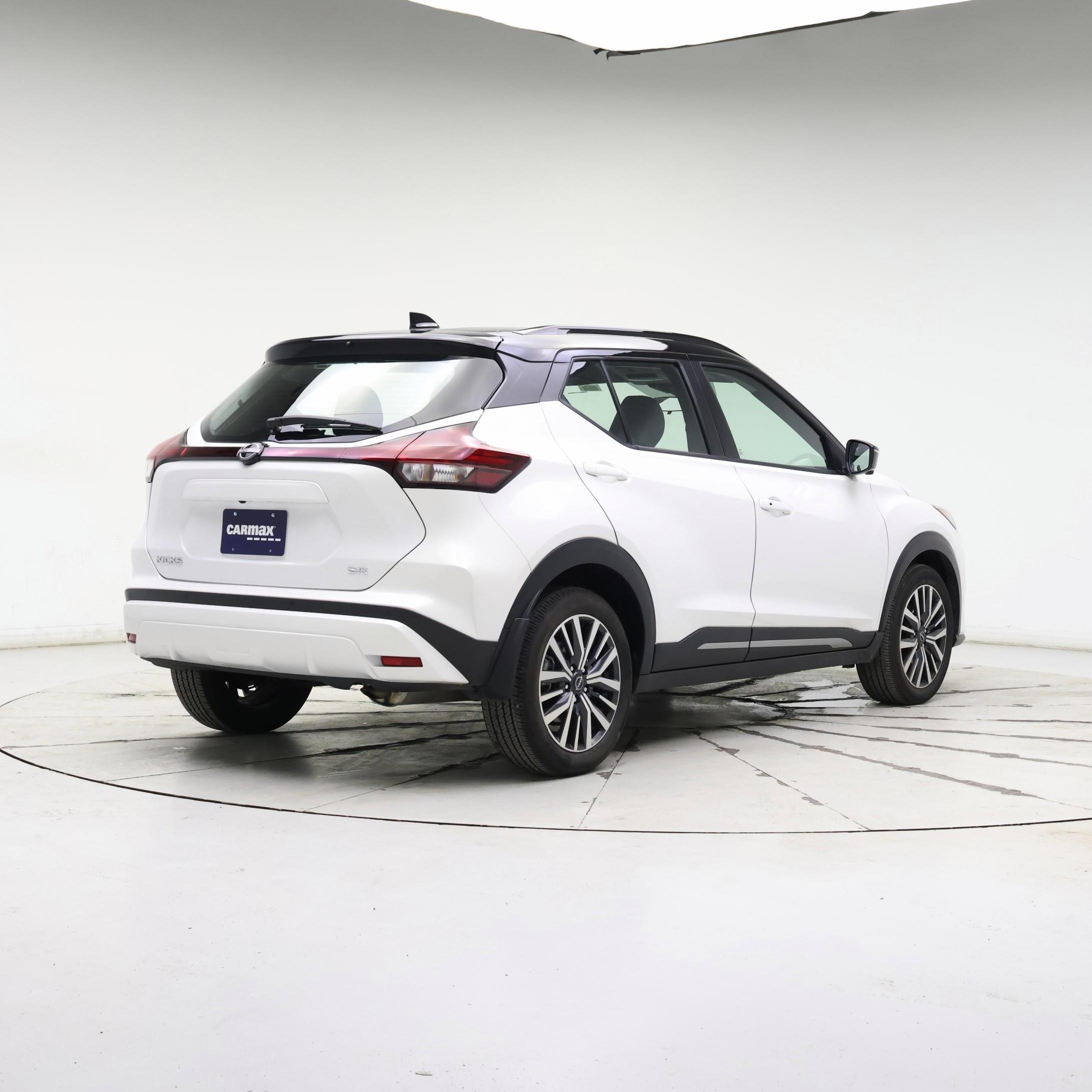 Thumbnail: 2023 Nissan Kicks - 8
