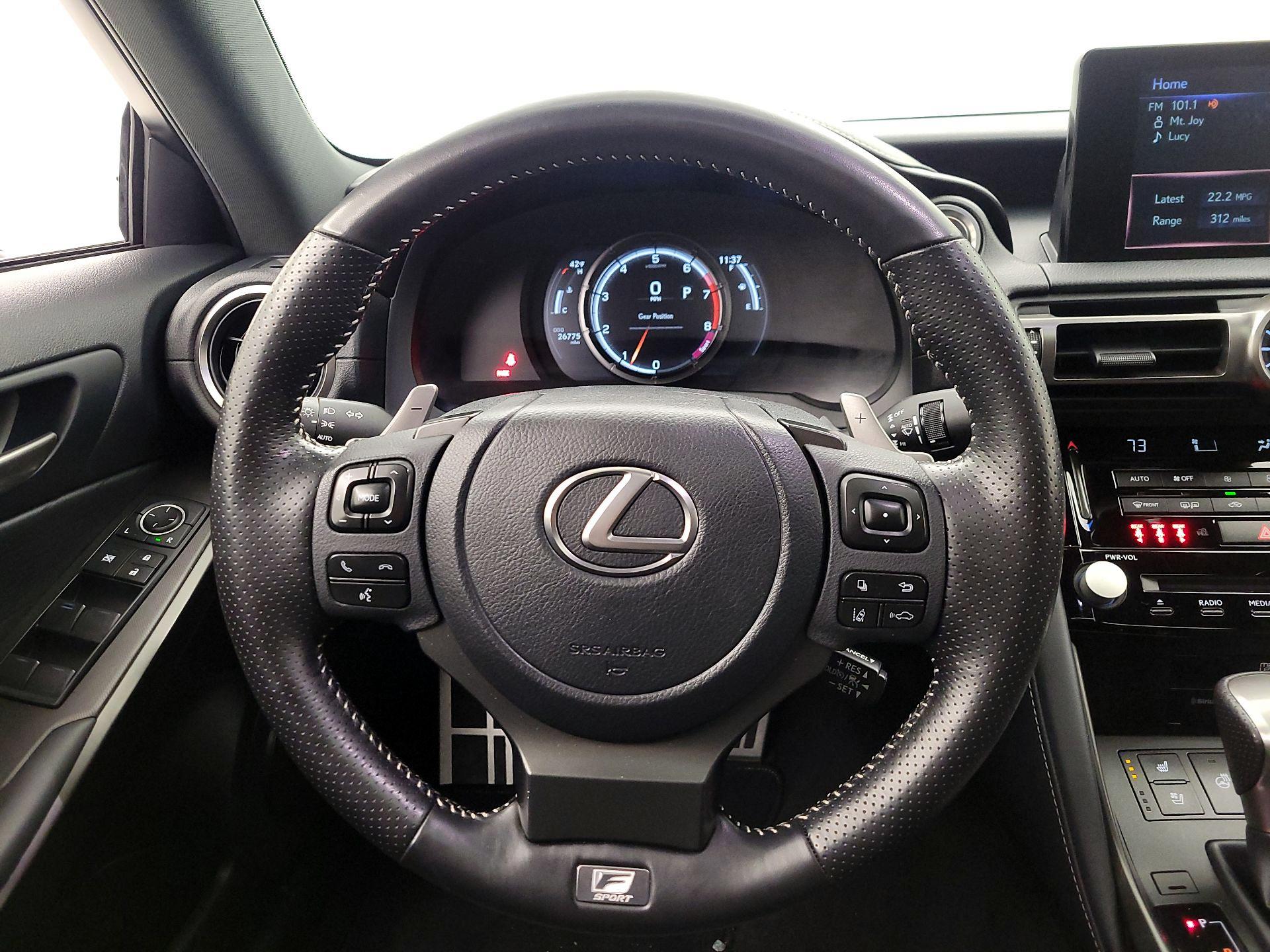 Thumbnail: 2022 Lexus IS - 10