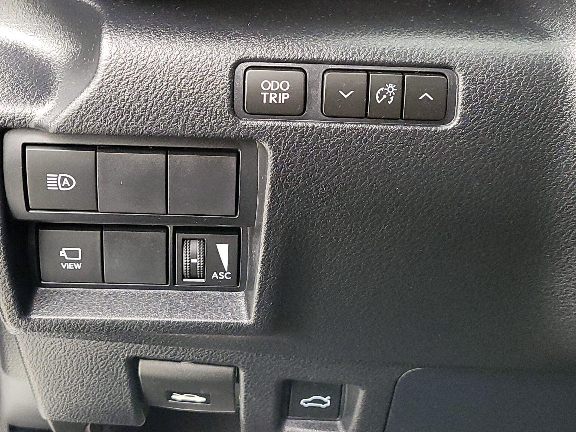 Thumbnail: 2022 Lexus IS - 13