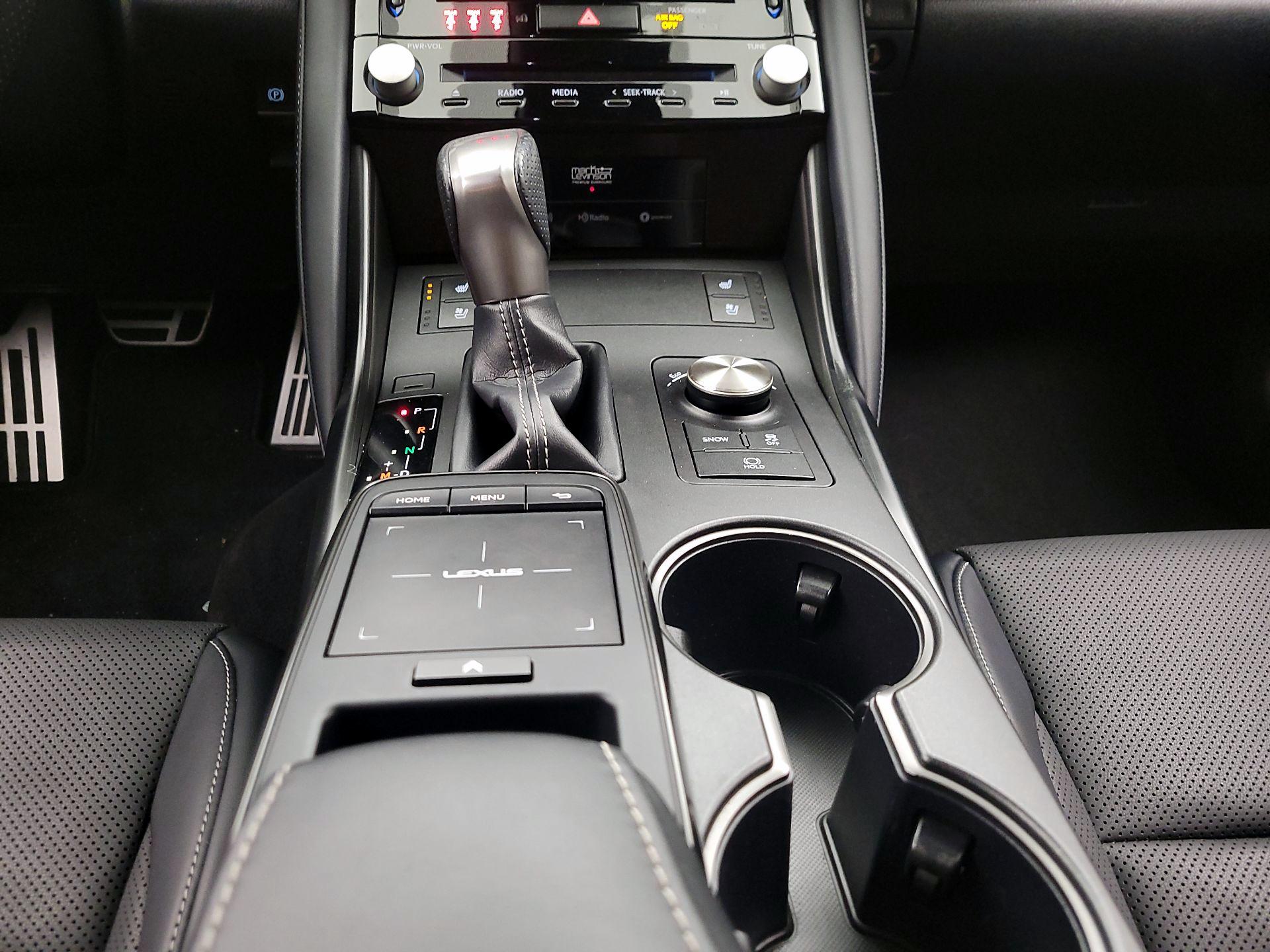 Thumbnail: 2022 Lexus IS - 17