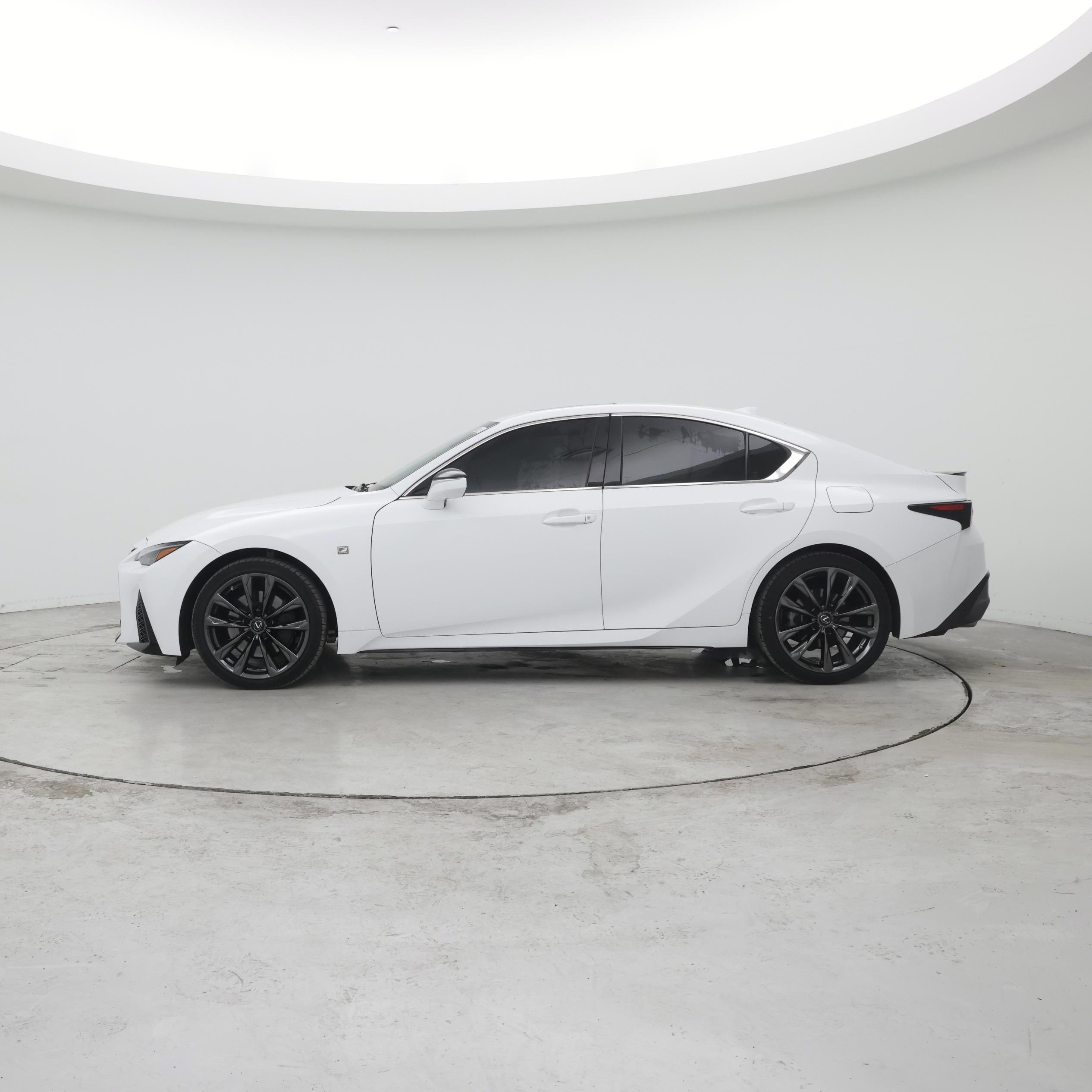 Thumbnail: 2022 Lexus IS - 3