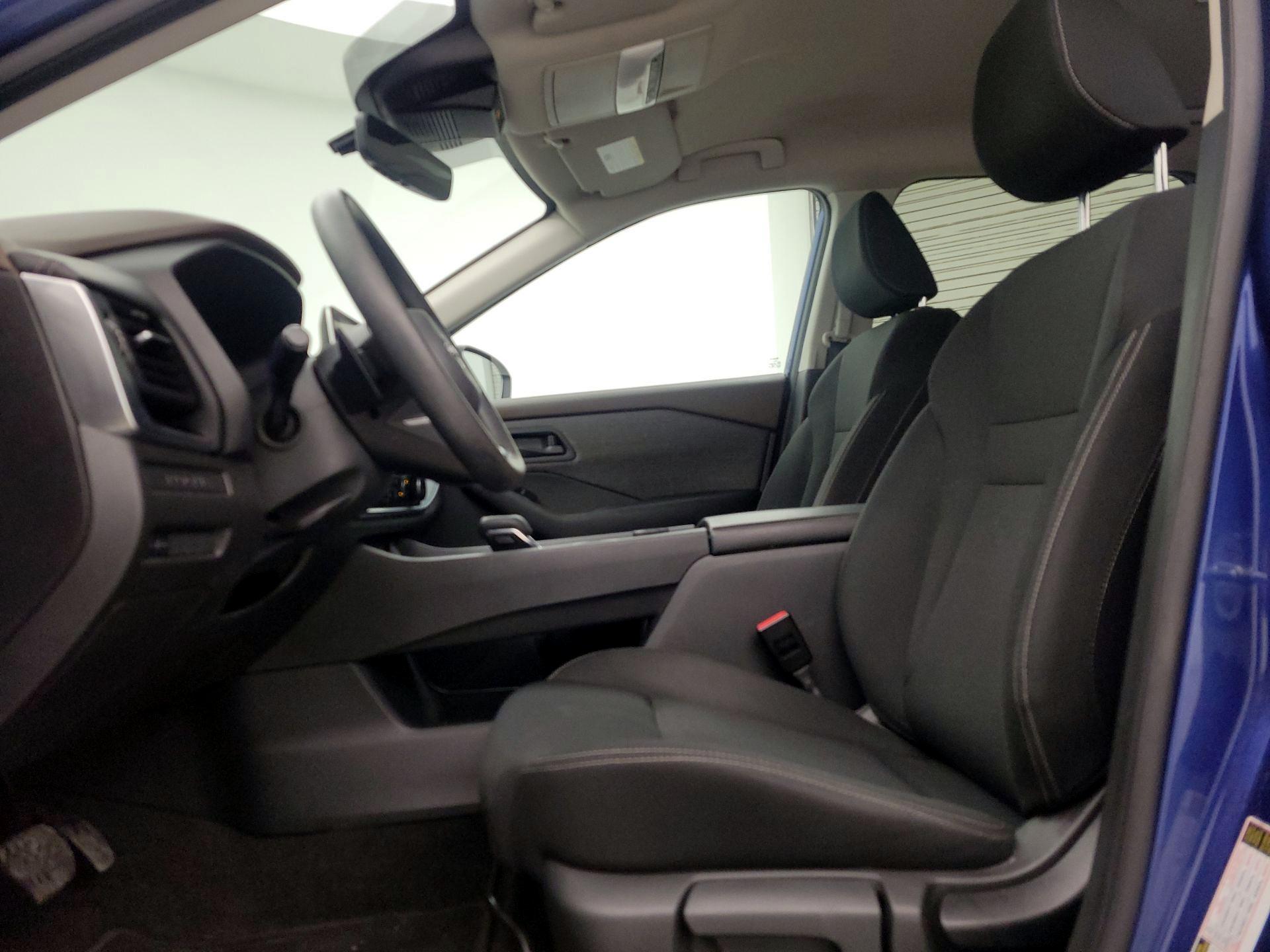 Thumbnail: 2023 Nissan Rogue - 11