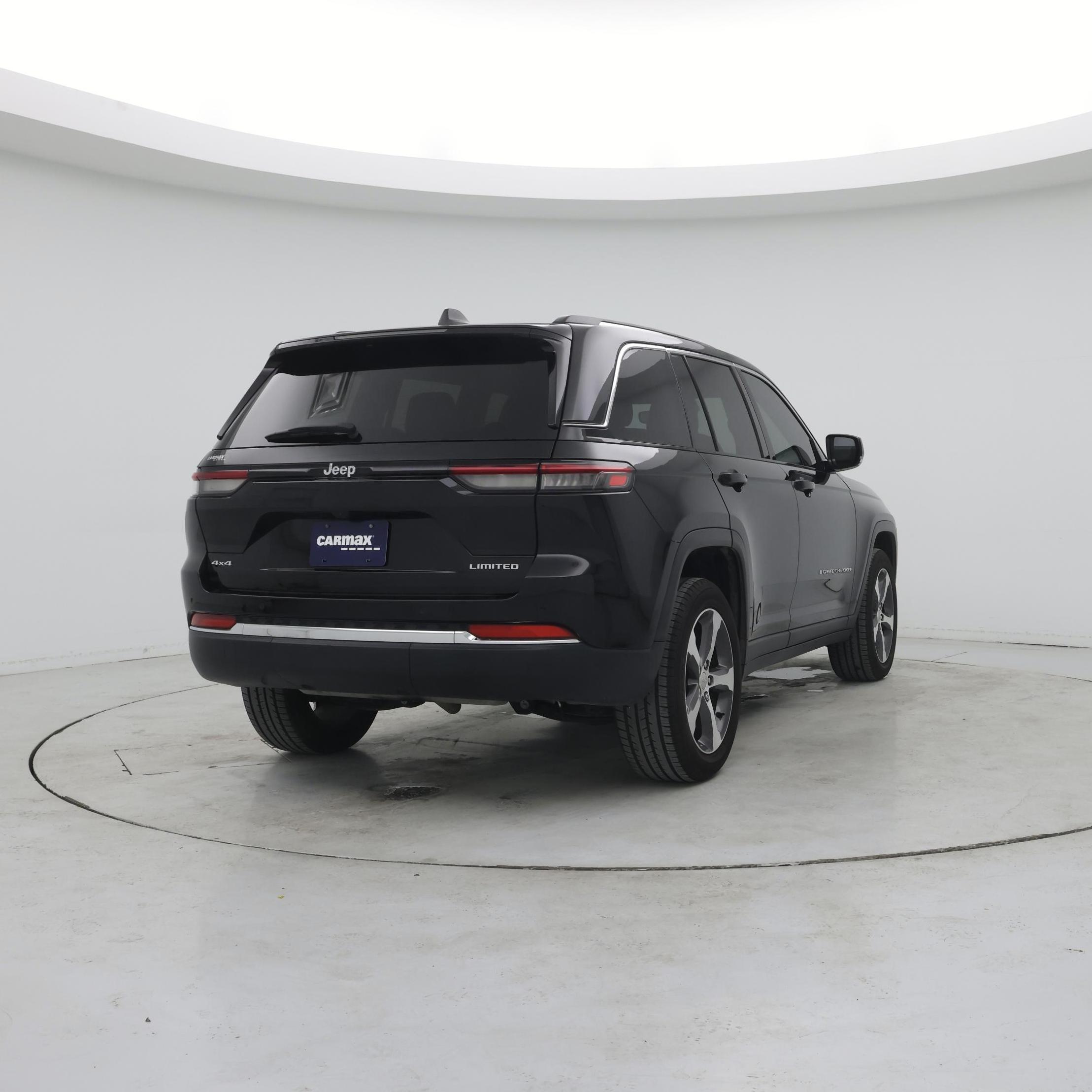 Thumbnail: 2023 Jeep Grand Cherokee - 8