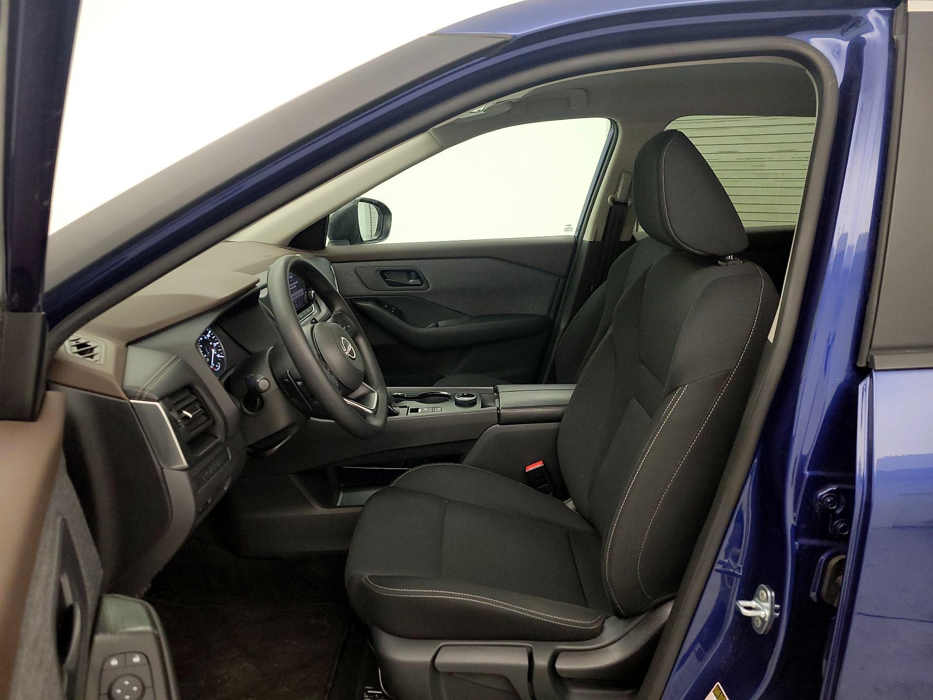 Thumbnail: 2023 Nissan Rogue - 11