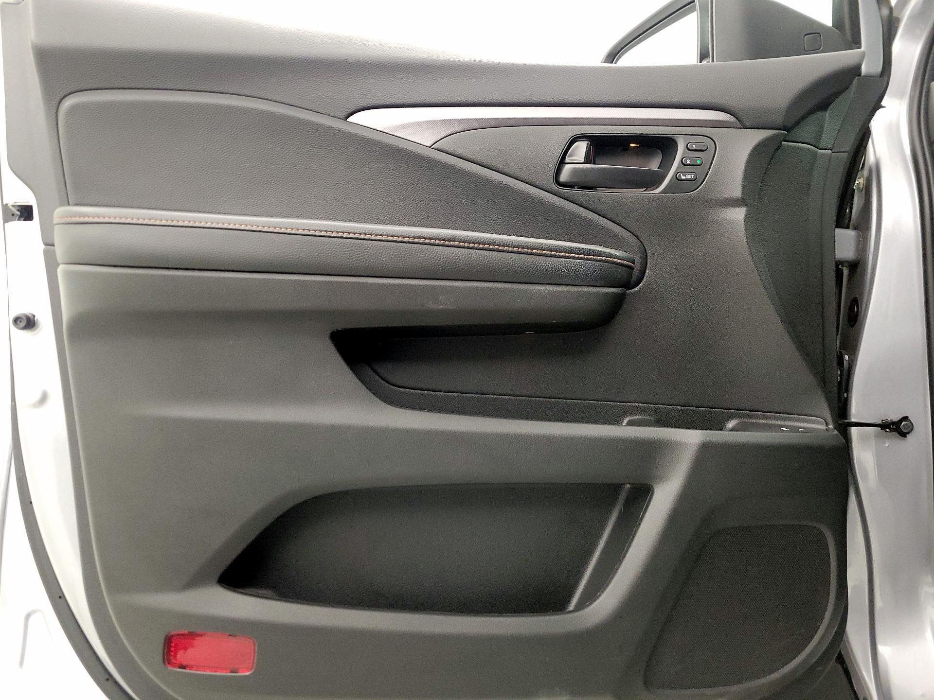 Thumbnail: 2022 Honda Passport - 12