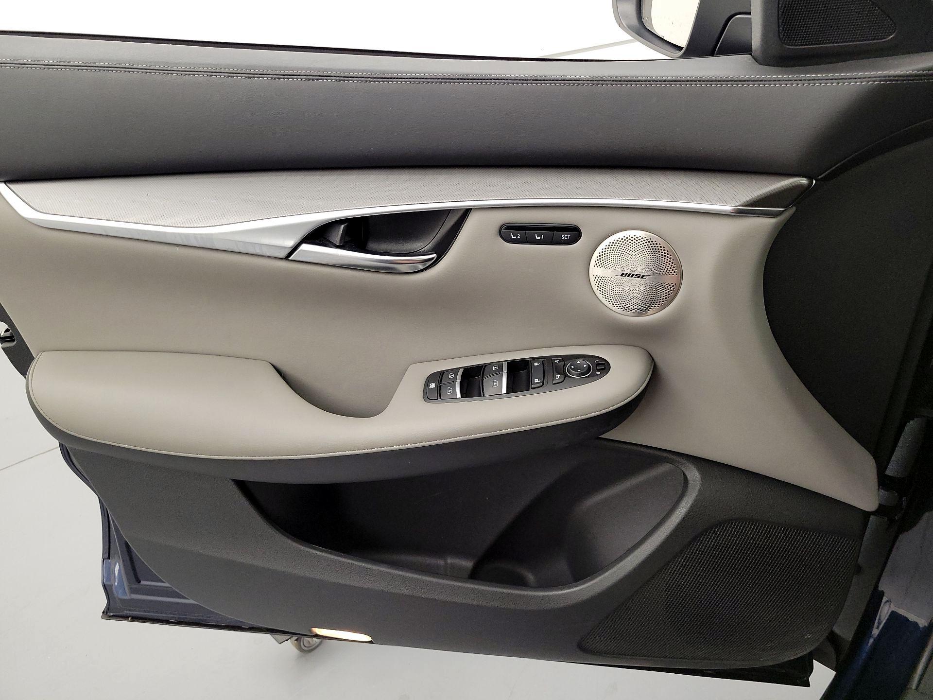 Thumbnail: 2023 INFINITI QX50 - 10