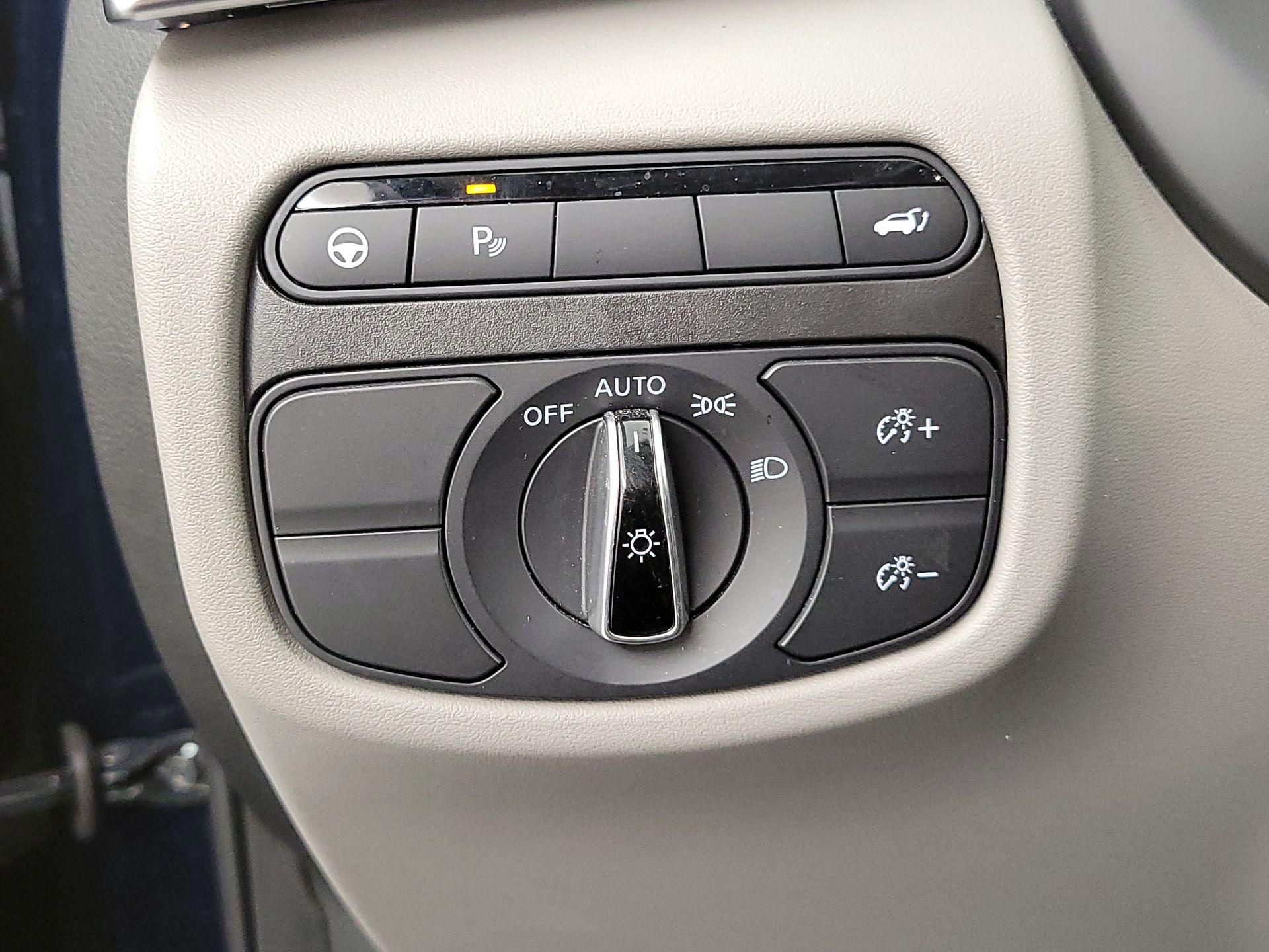 Thumbnail: 2023 INFINITI QX50 - 11