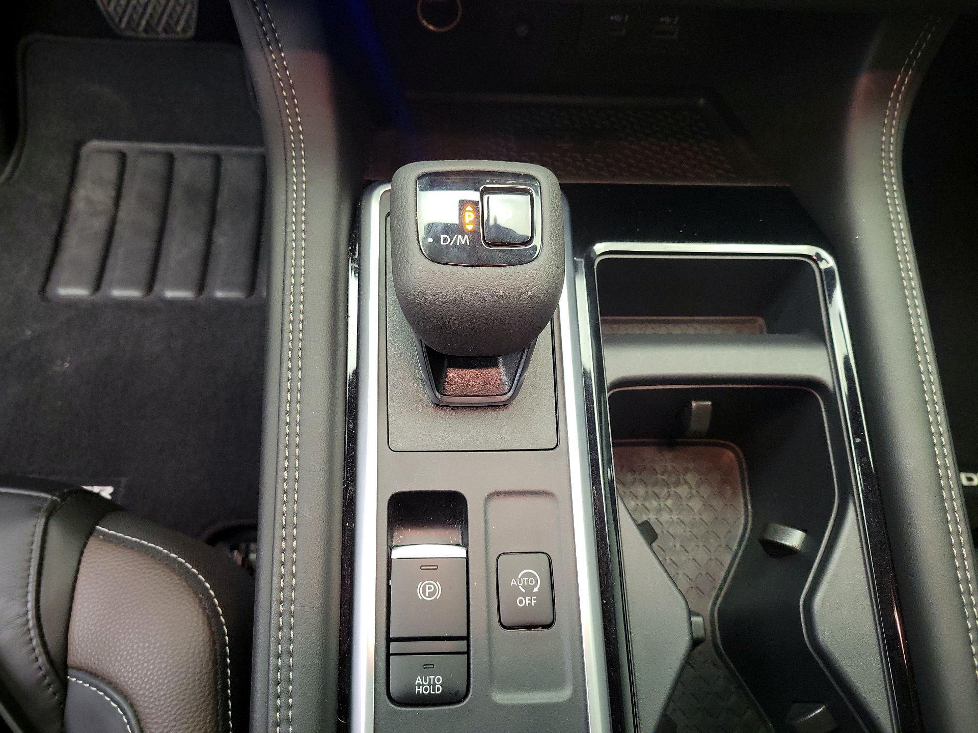 Thumbnail: 2024 Nissan Pathfinder - 18