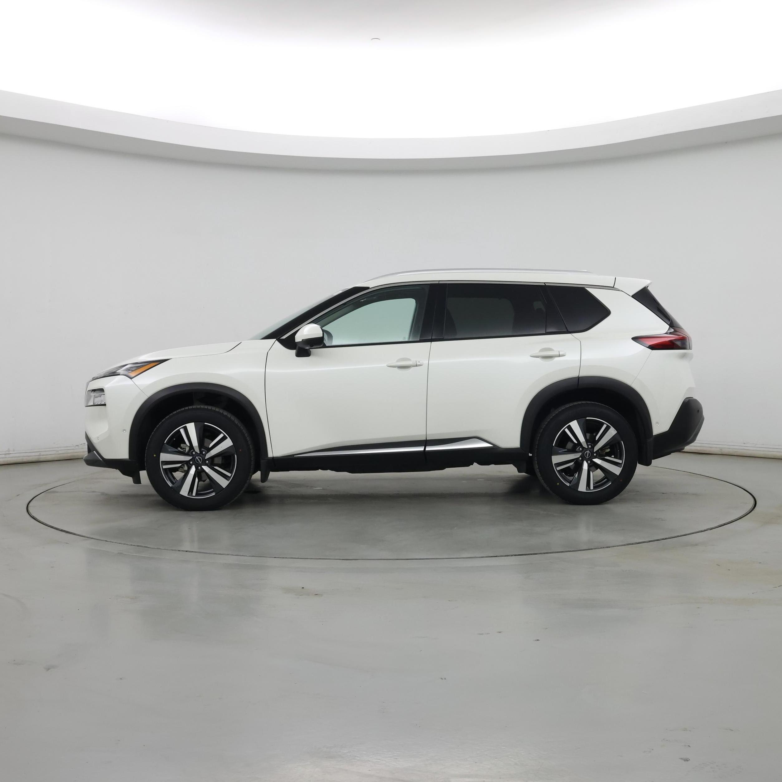 Thumbnail: 2023 Nissan Rogue - 3