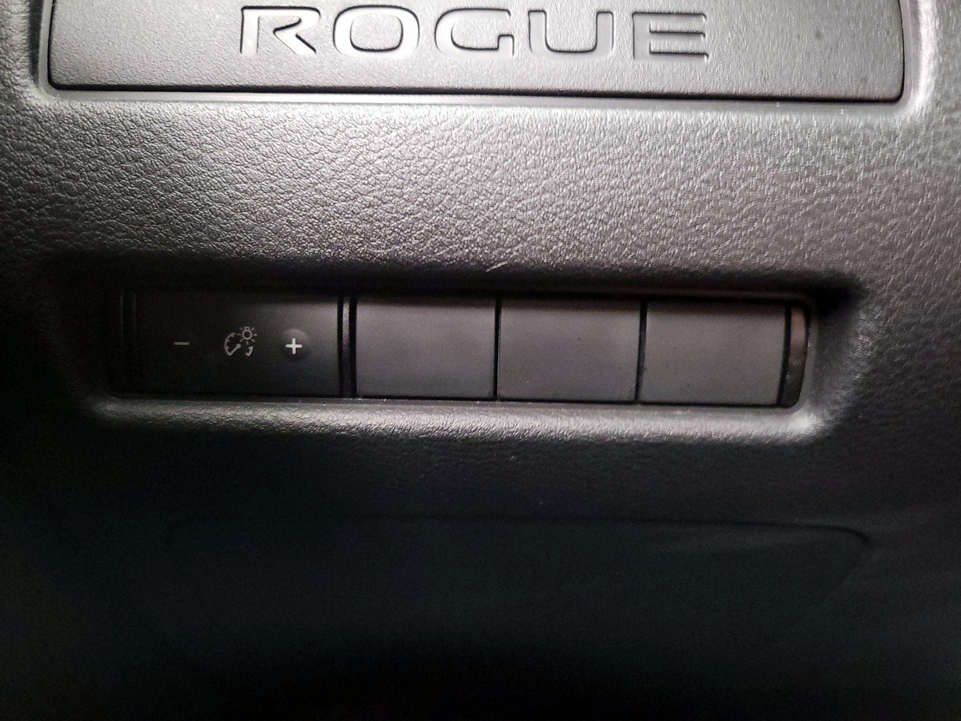 Thumbnail: 2023 Nissan Rogue - 13