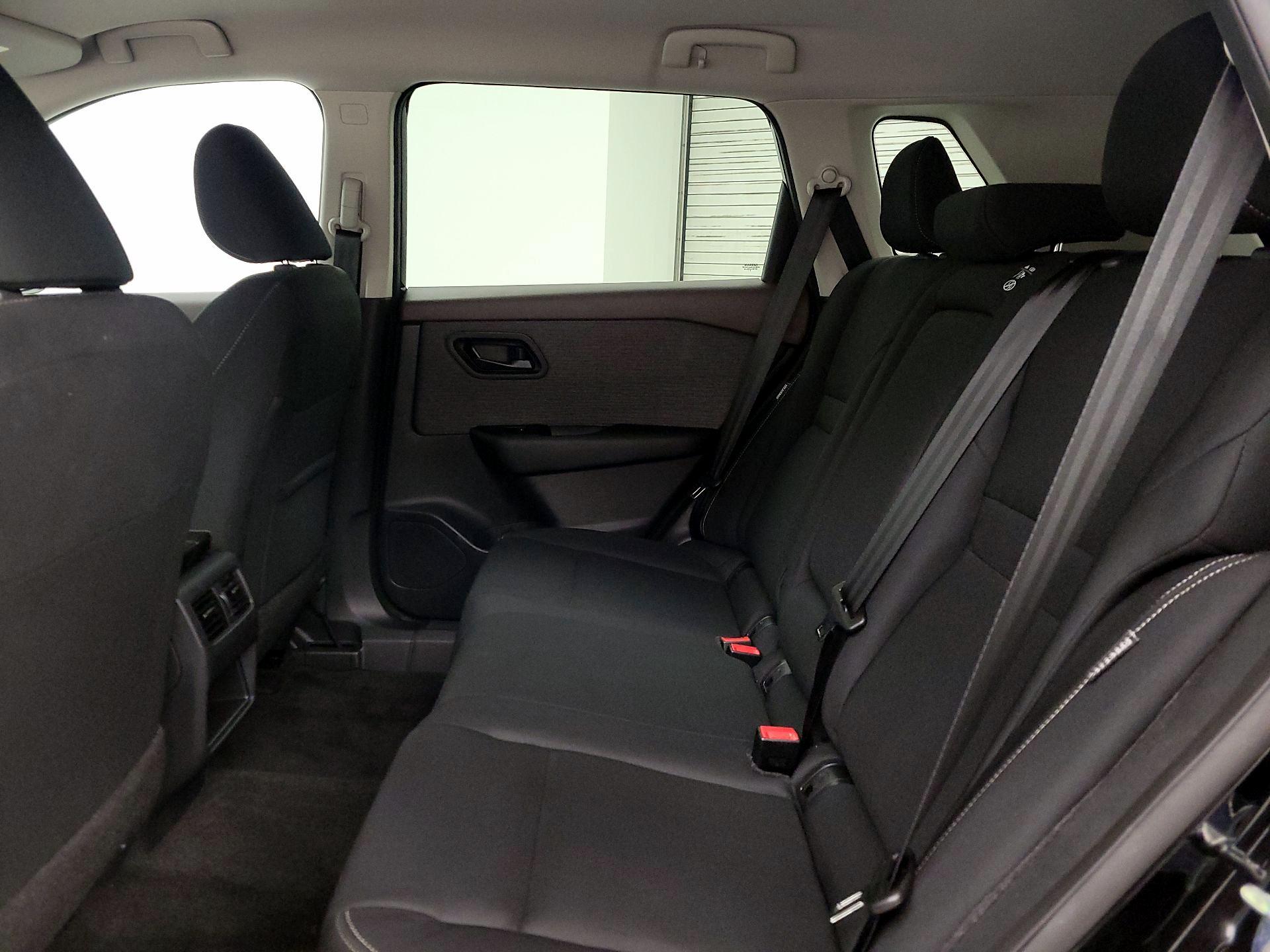 Thumbnail: 2023 Nissan Rogue - 19