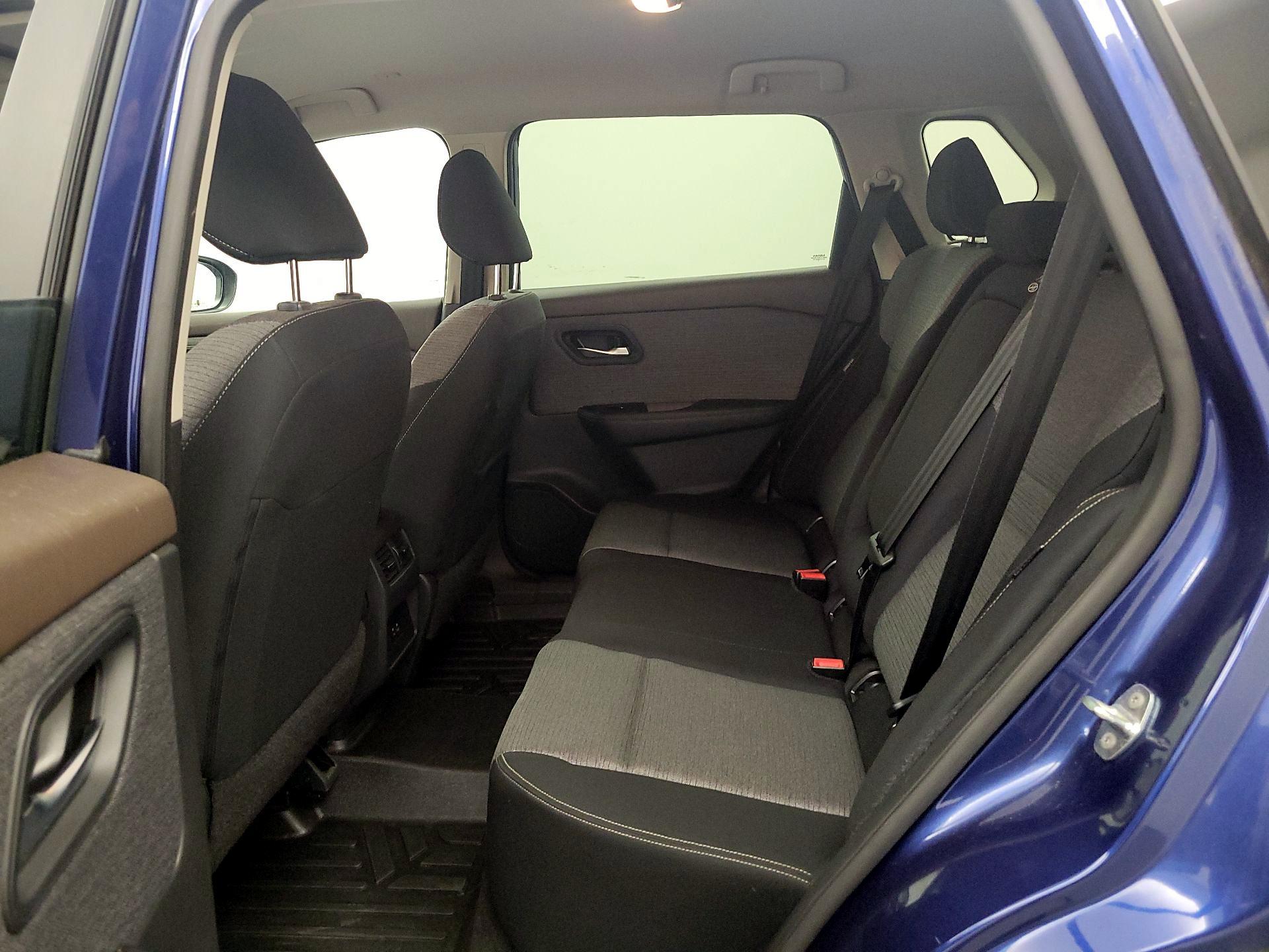 Thumbnail: 2023 Nissan Rogue - 19