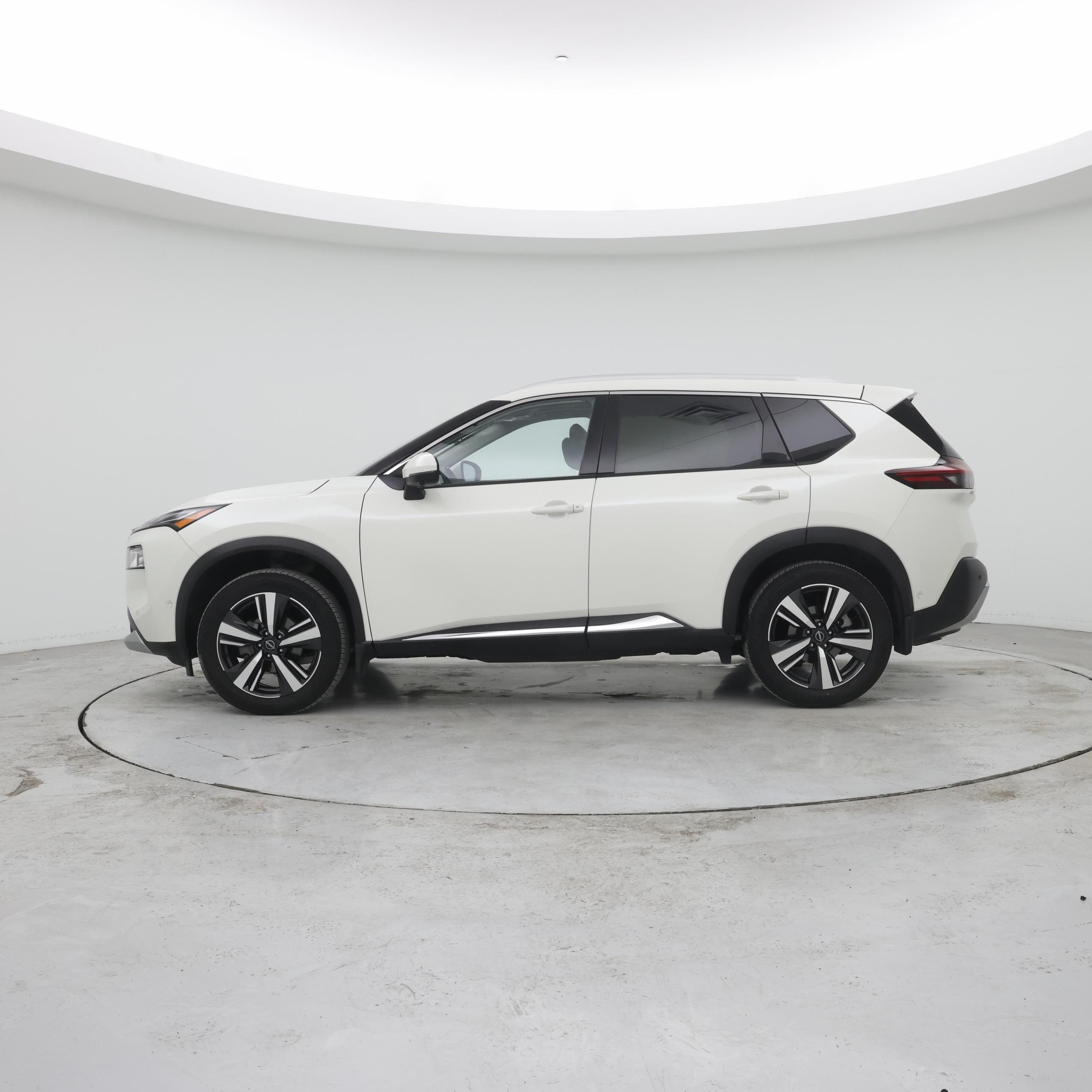 Thumbnail: 2023 Nissan Rogue - 3