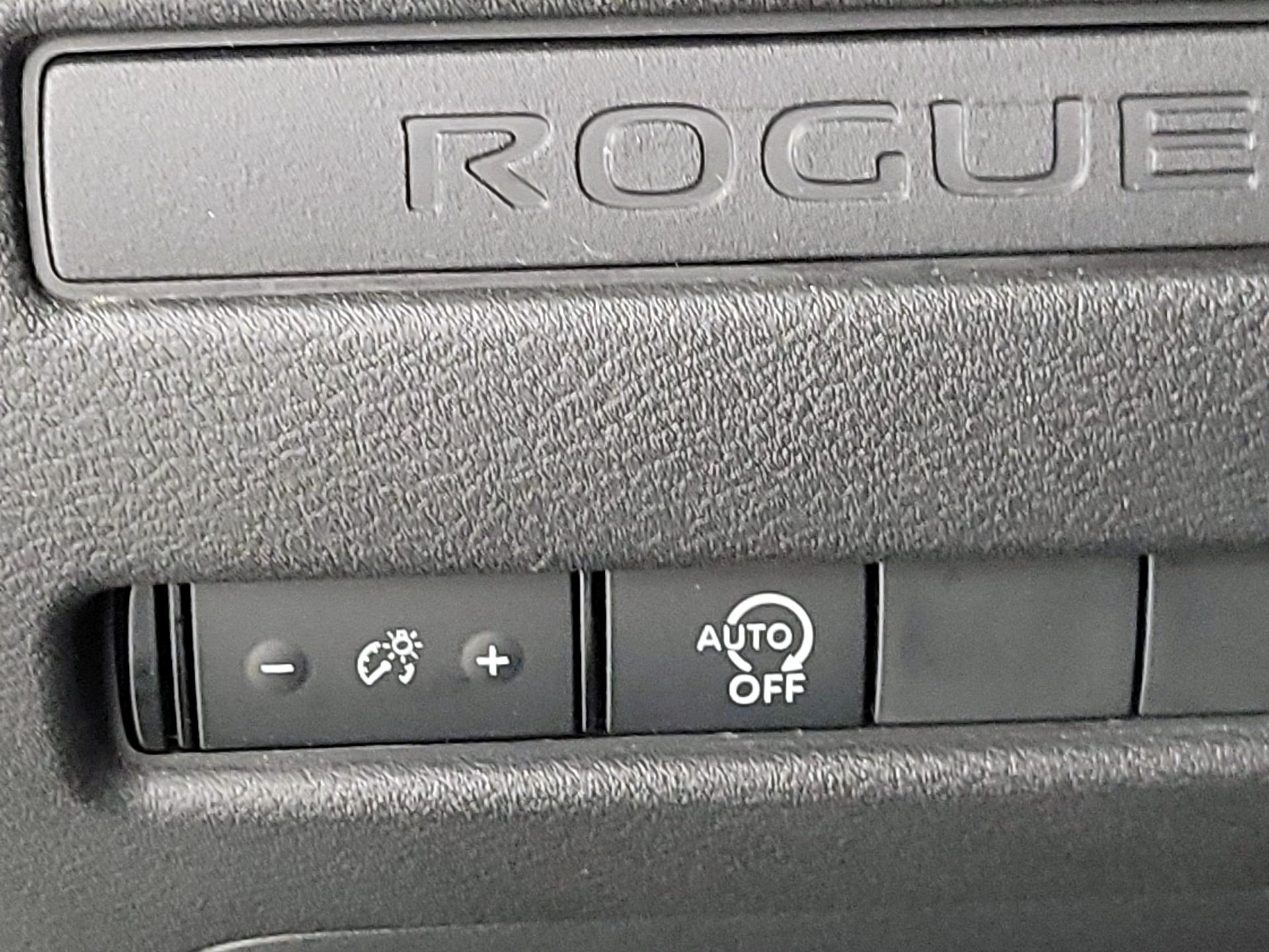 Thumbnail: 2023 Nissan Rogue - 13