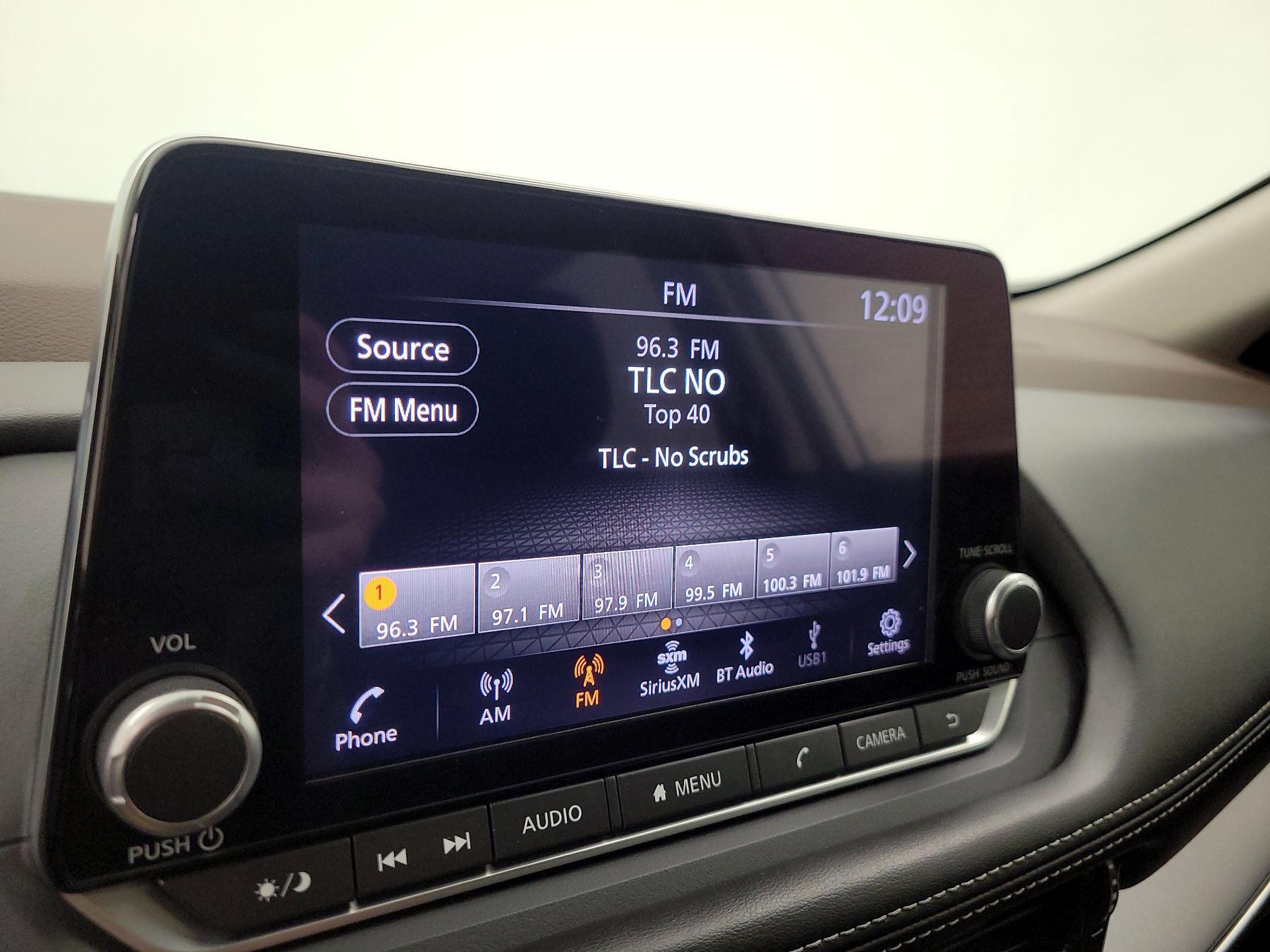 Thumbnail: 2023 Nissan Rogue - 15