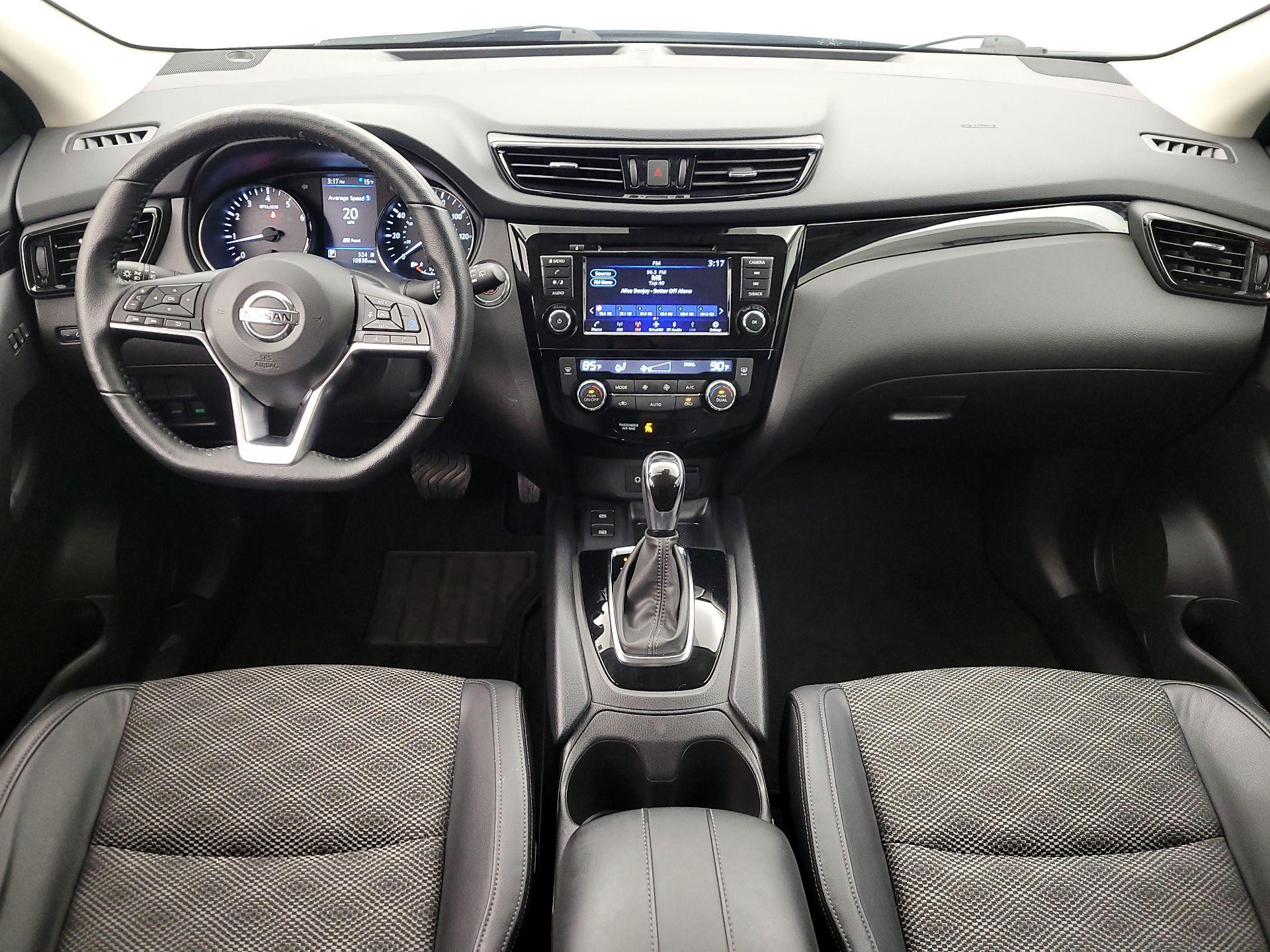 Thumbnail: 2022 Nissan Rogue Sport - 9