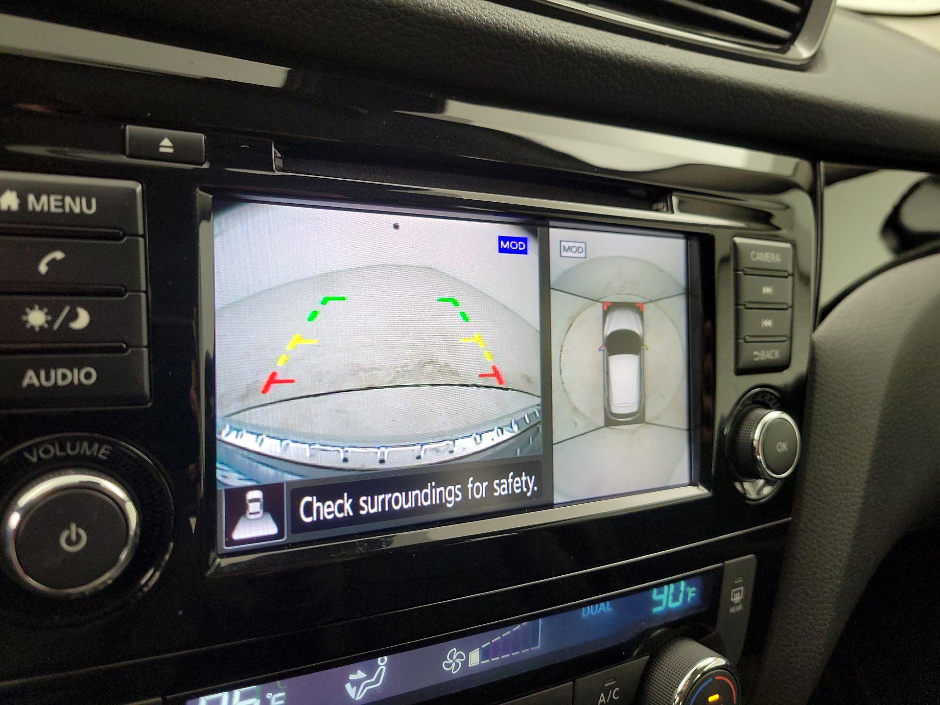 Thumbnail: 2022 Nissan Rogue Sport - 14