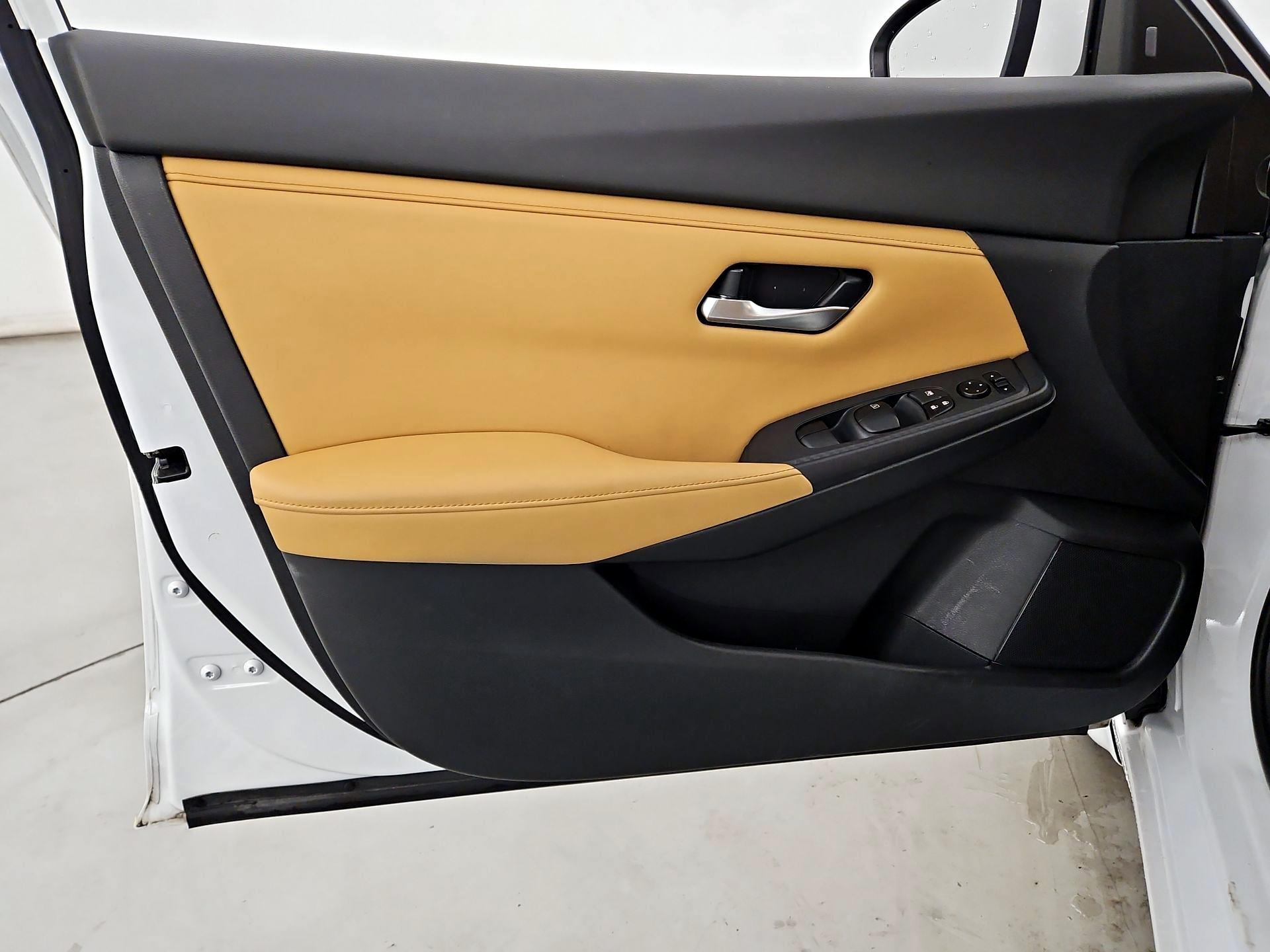 Thumbnail: 2023 Nissan Sentra - 12