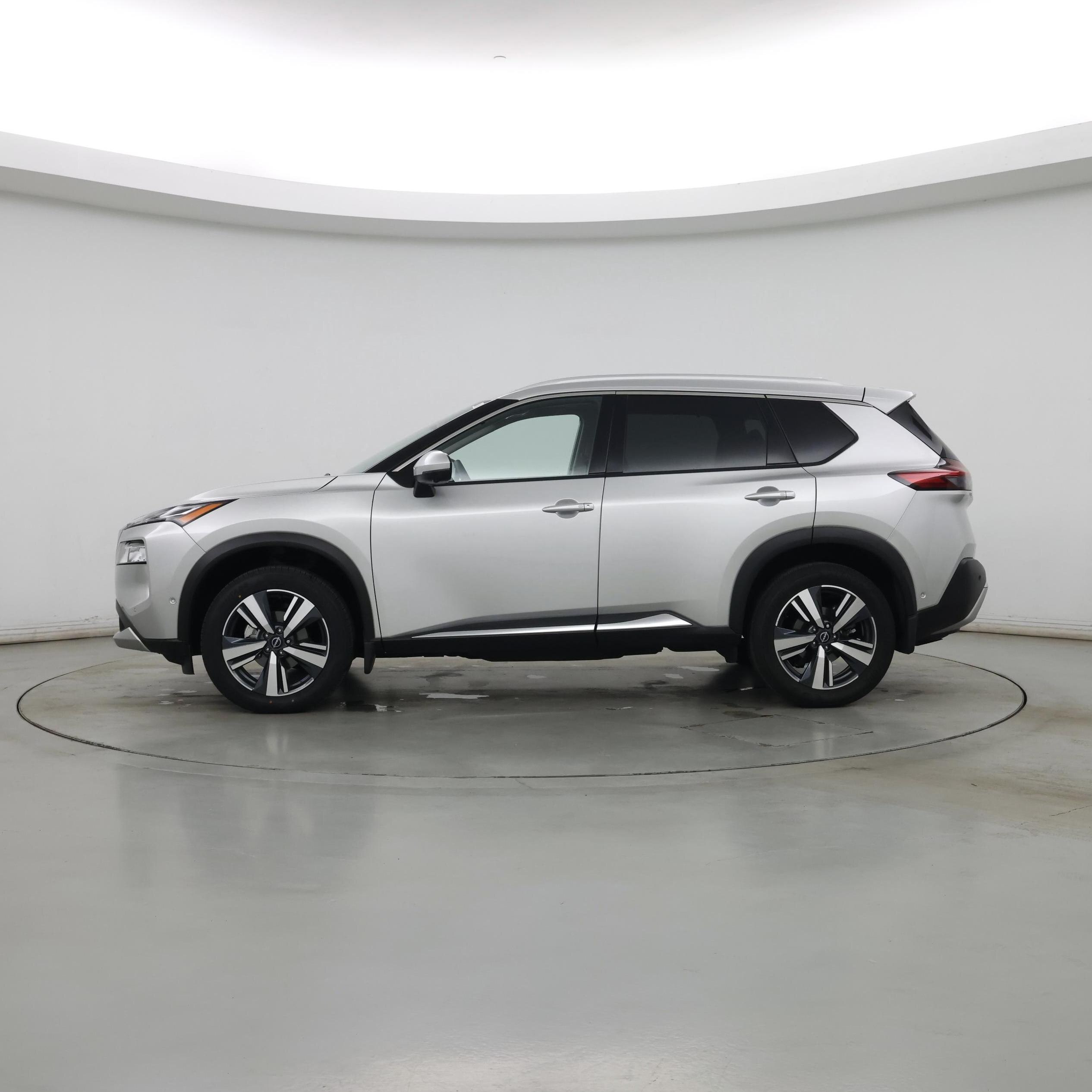 Thumbnail: 2023 Nissan Rogue - 3