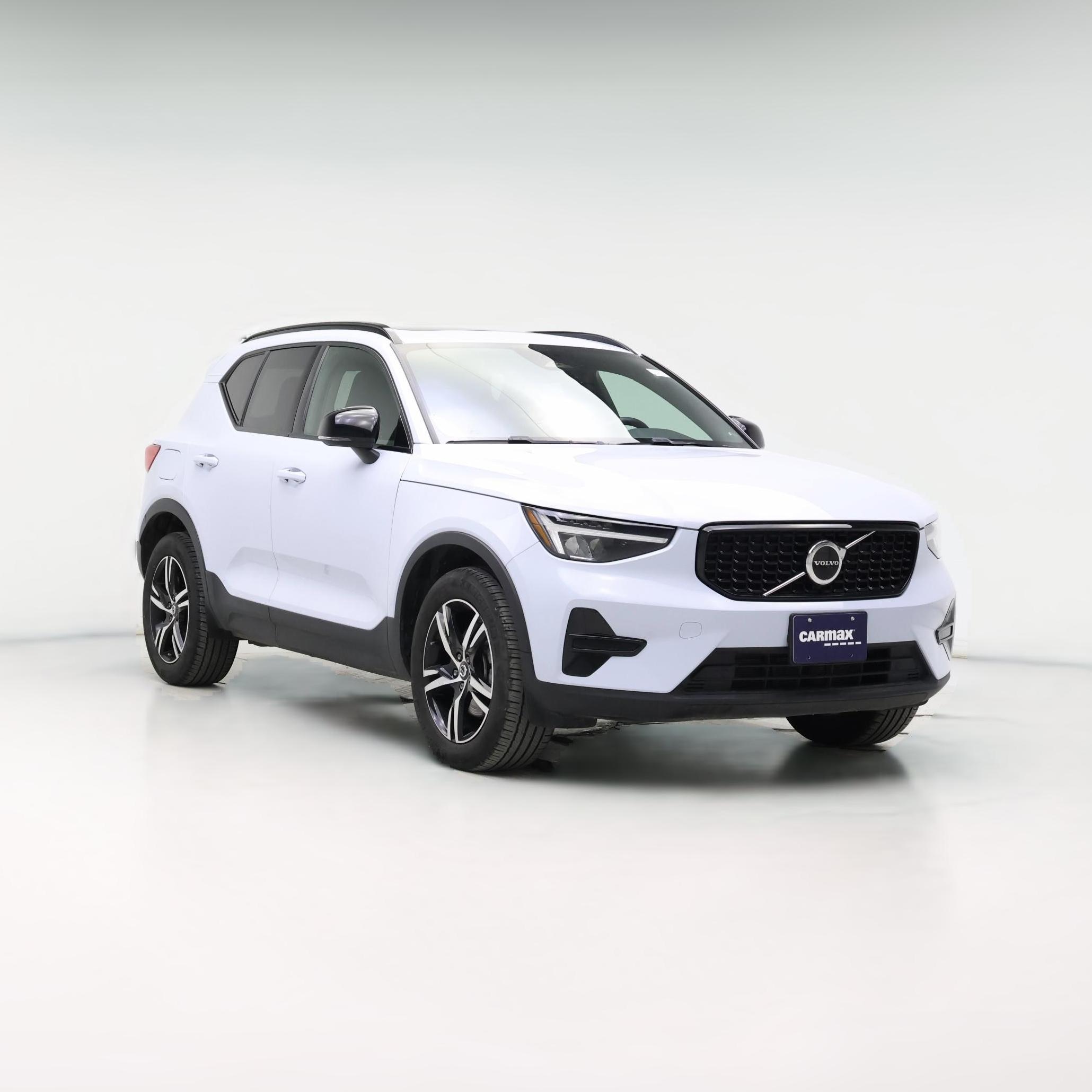 Thumbnail: 2024 Volvo XC40 - 1