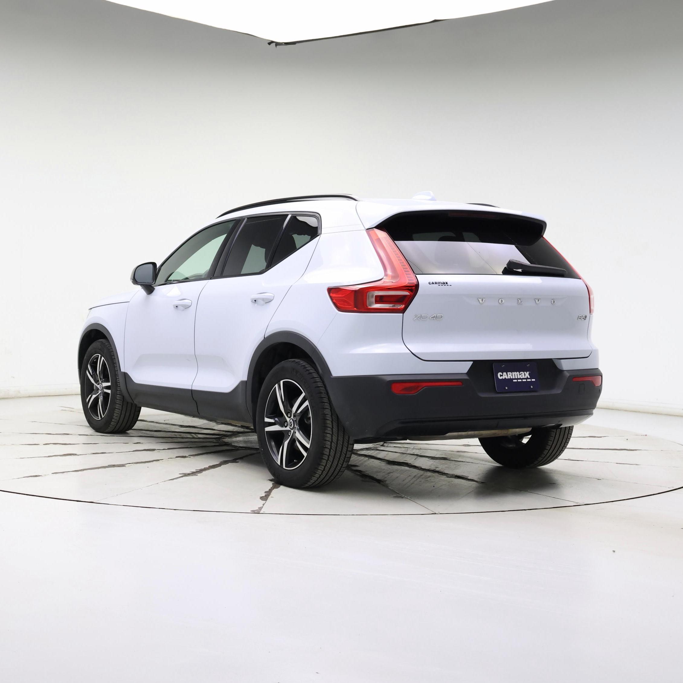 Thumbnail: 2024 Volvo XC40 - 2