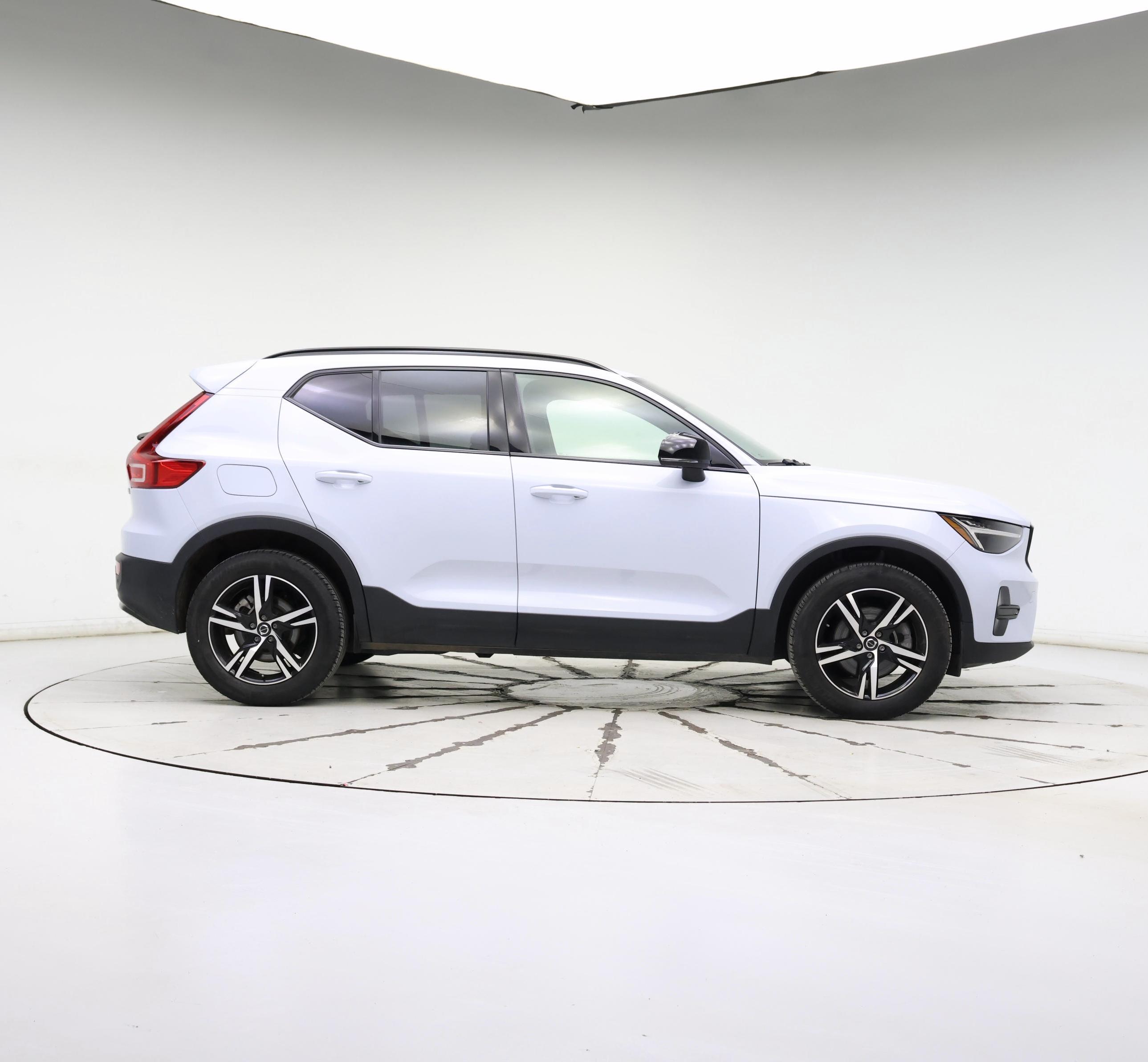 Thumbnail: 2024 Volvo XC40 - 7