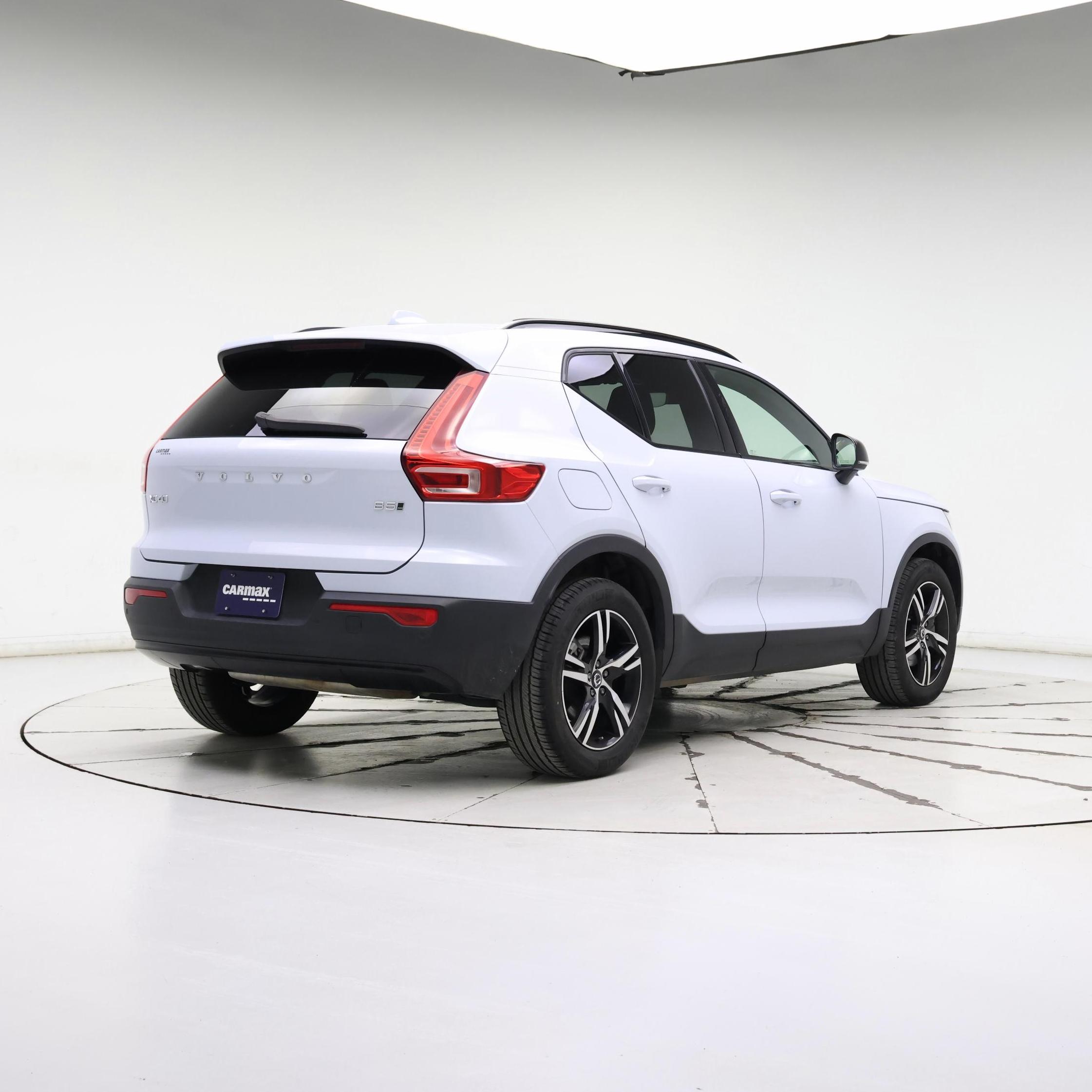 Thumbnail: 2024 Volvo XC40 - 8